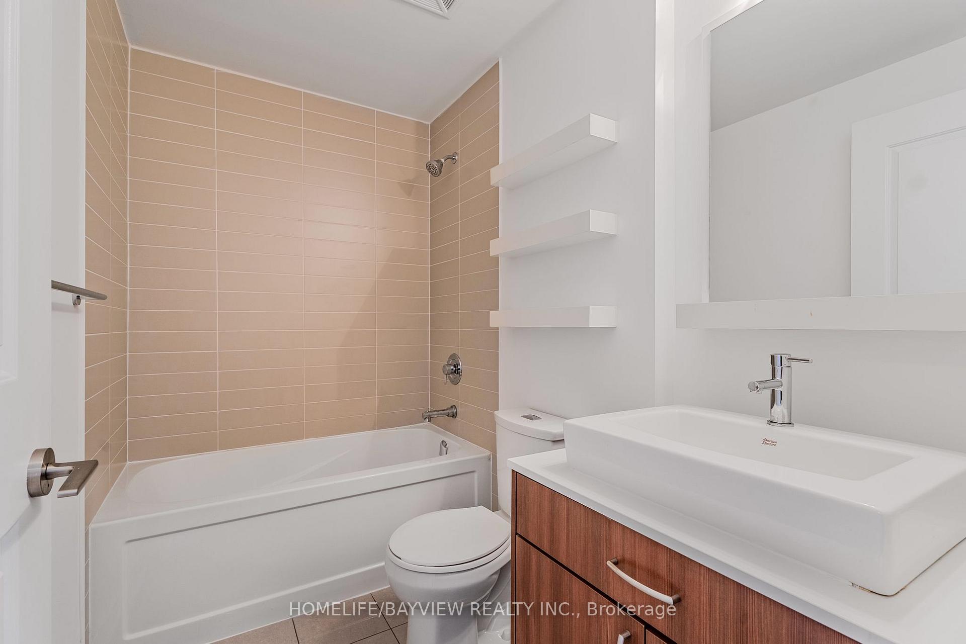 Photo 28 of Unit 811NE, 9205 Yonge Street, Richmond Hill, Langstaff — HOMEH