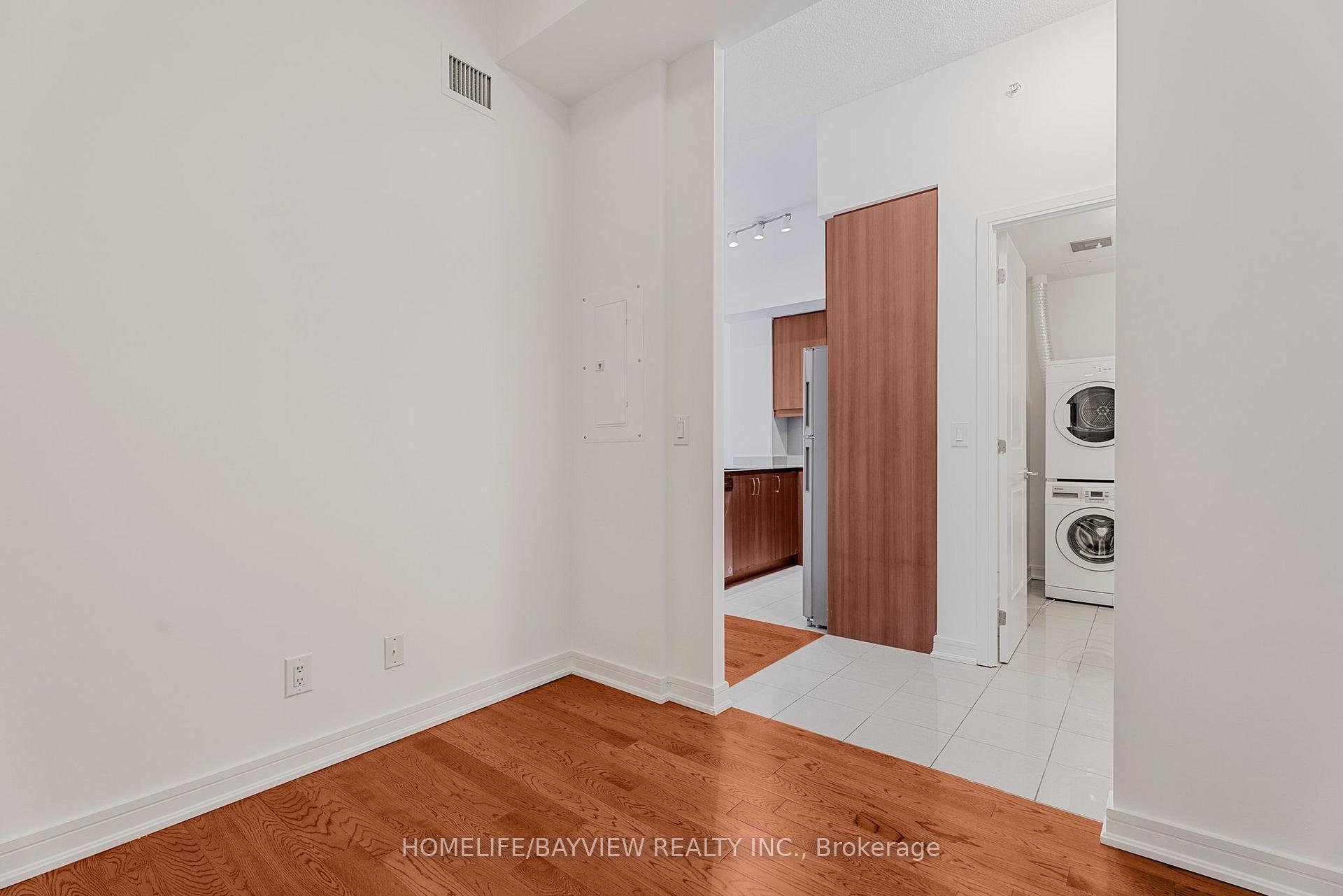 Photo 13 of Unit 811NE, 9205 Yonge Street, Richmond Hill, Langstaff — HOMEH