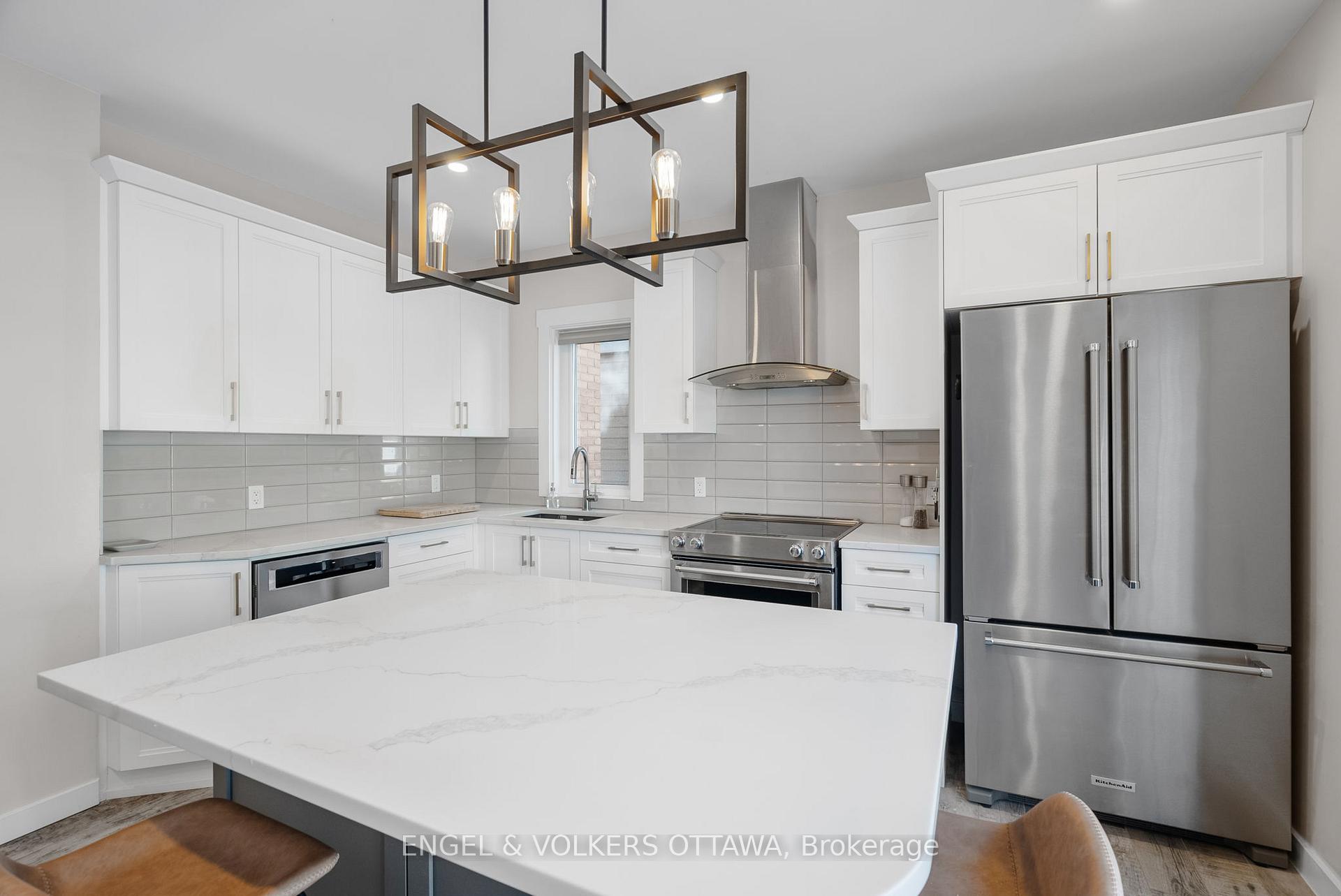 Photo 20 of 513 Edison Avenue, Ottawa, McKellar/Highland — HOMEH