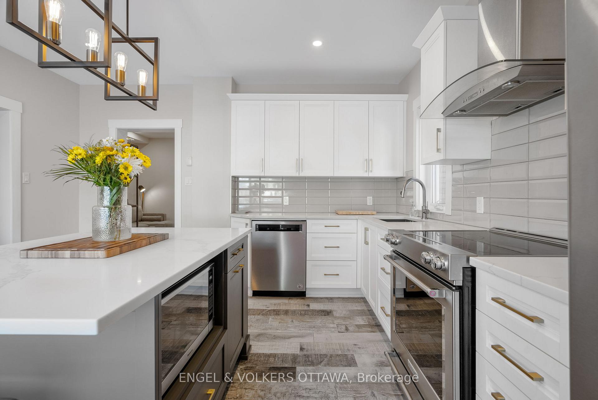 Photo 17 of 513 Edison Avenue, Ottawa, McKellar/Highland — HOMEH