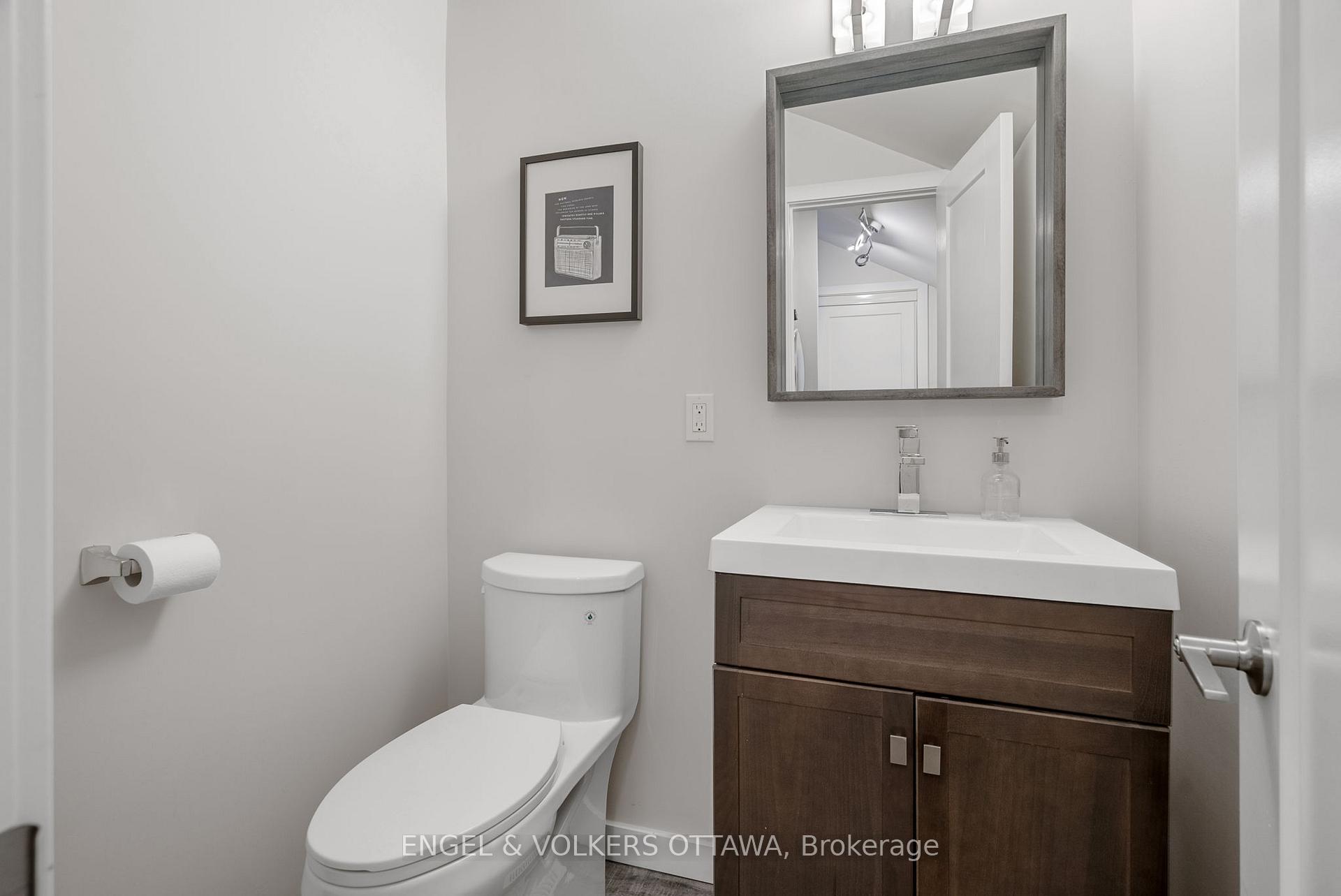 Photo 23 of 513 Edison Avenue, Ottawa, McKellar/Highland — HOMEH