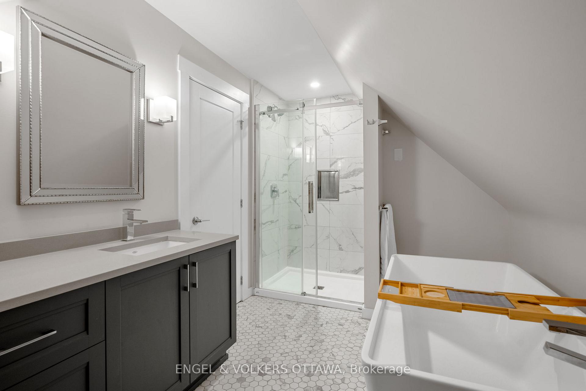 Photo 37 of 513 Edison Avenue, Ottawa, McKellar/Highland — HOMEH