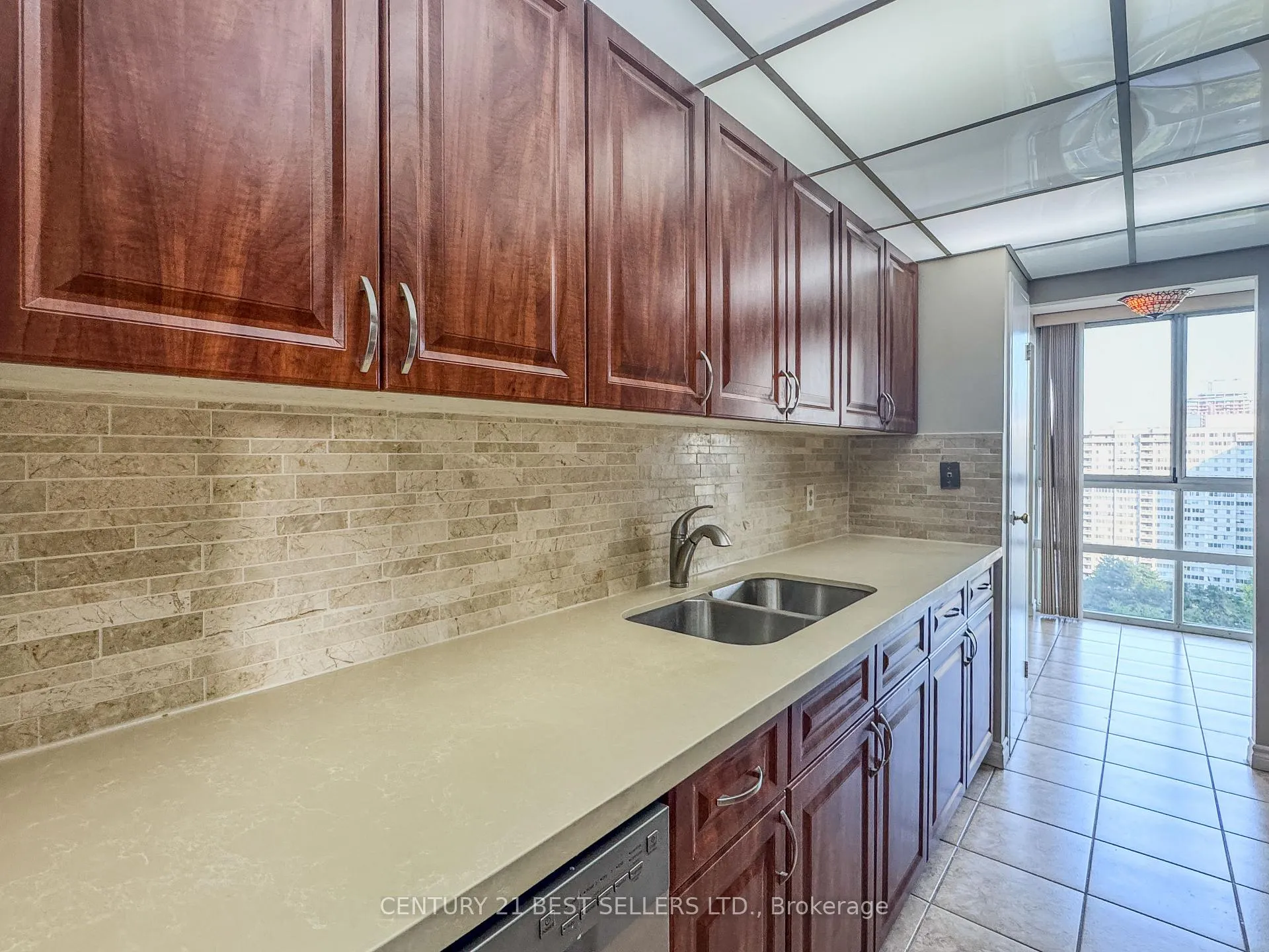 Photo 10 of Unit 1803, 3650 Kaneff Crescent, Mississauga, Mississauga Valleys — HOMEH