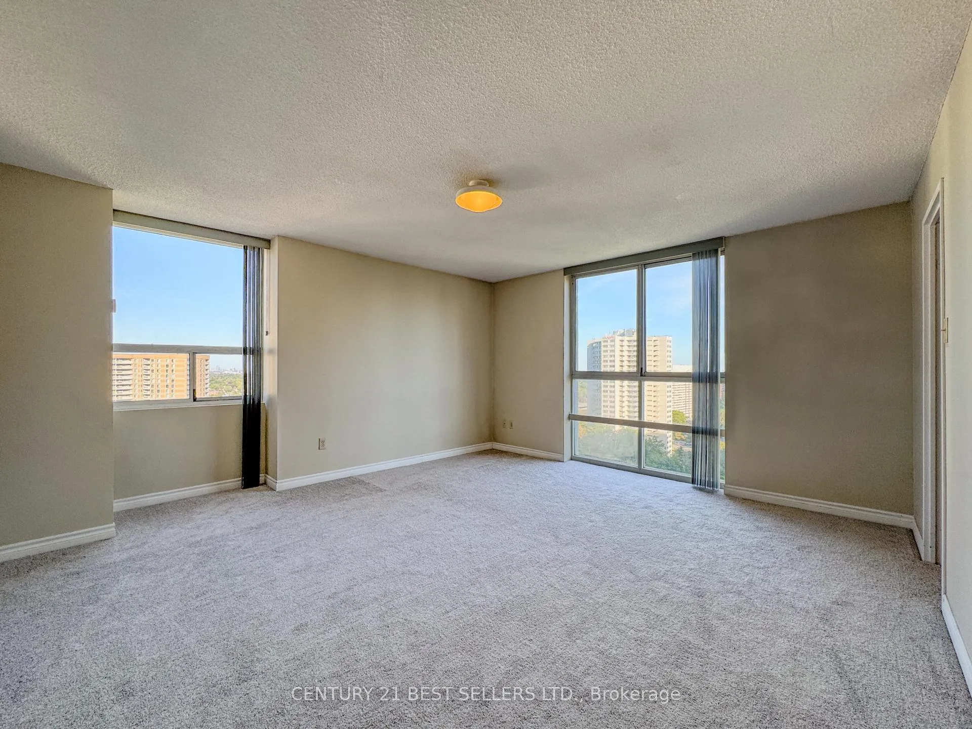 Photo 15 of Unit 1803, 3650 Kaneff Crescent, Mississauga, Mississauga Valleys — HOMEH