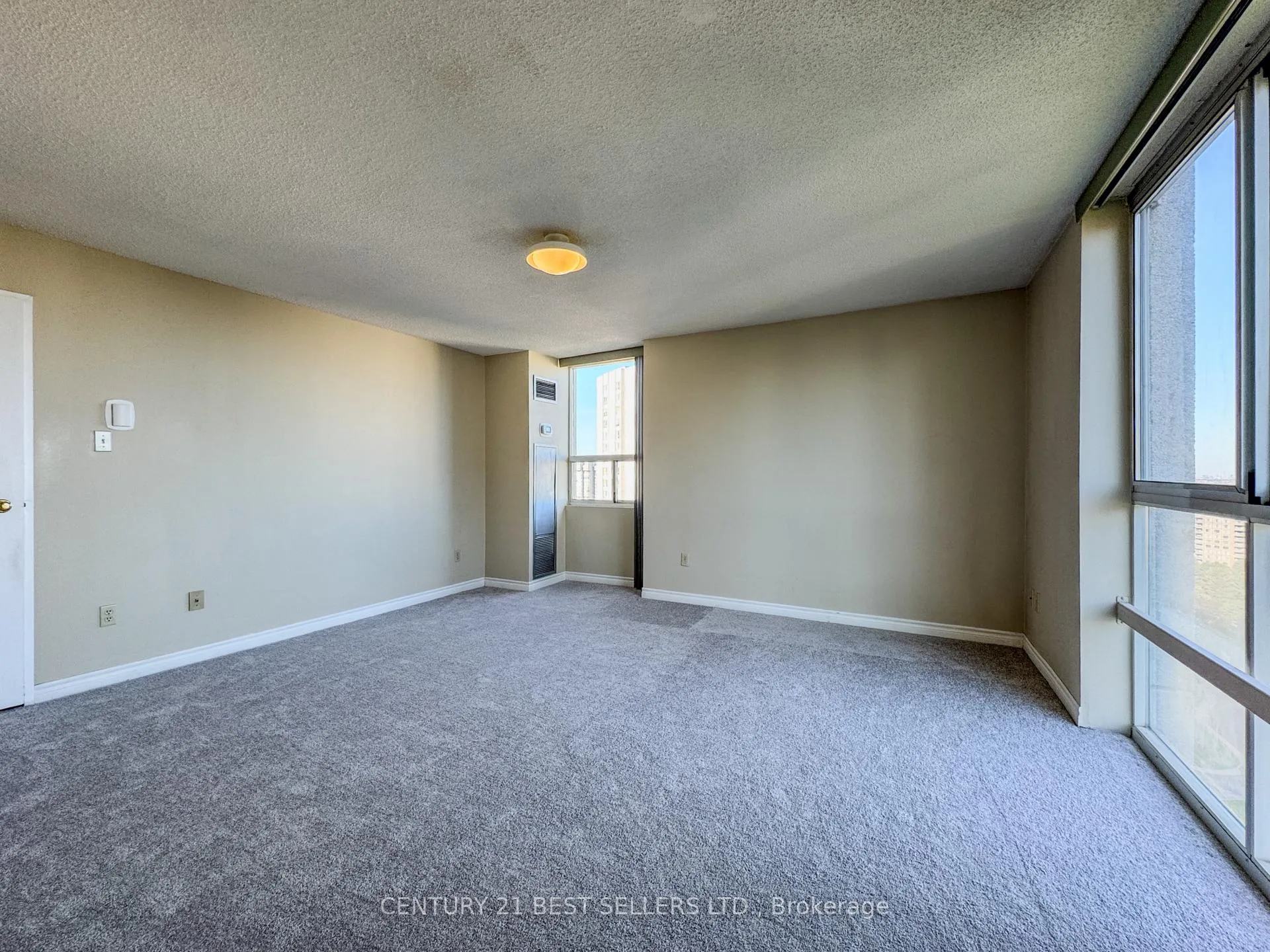 Photo 16 of Unit 1803, 3650 Kaneff Crescent, Mississauga, Mississauga Valleys — HOMEH