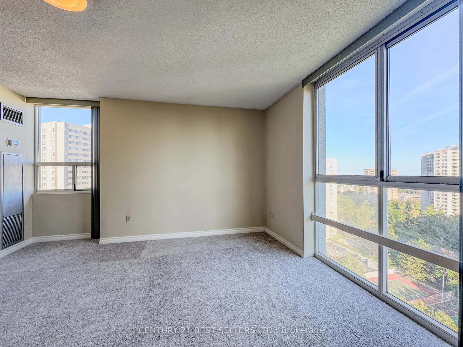 Photo 17 of Unit 1803, 3650 Kaneff Crescent, Mississauga, Mississauga Valleys — HOMEH