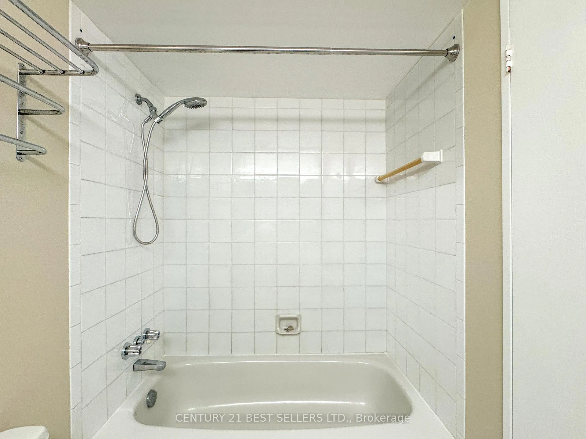 Photo 24 of Unit 1803, 3650 Kaneff Crescent, Mississauga, Mississauga Valleys — HOMEH