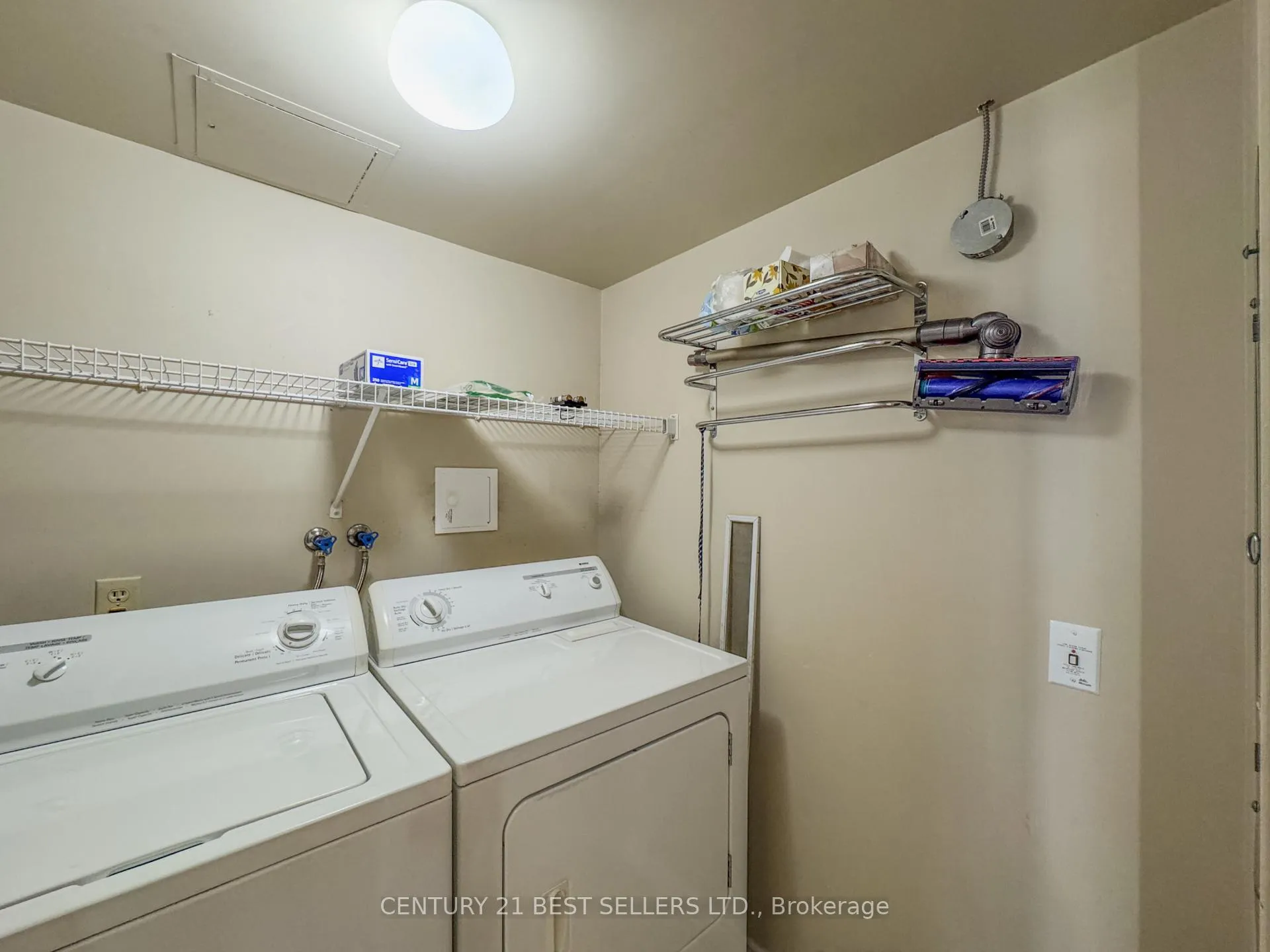 Photo 25 of Unit 1803, 3650 Kaneff Crescent, Mississauga, Mississauga Valleys — HOMEH
