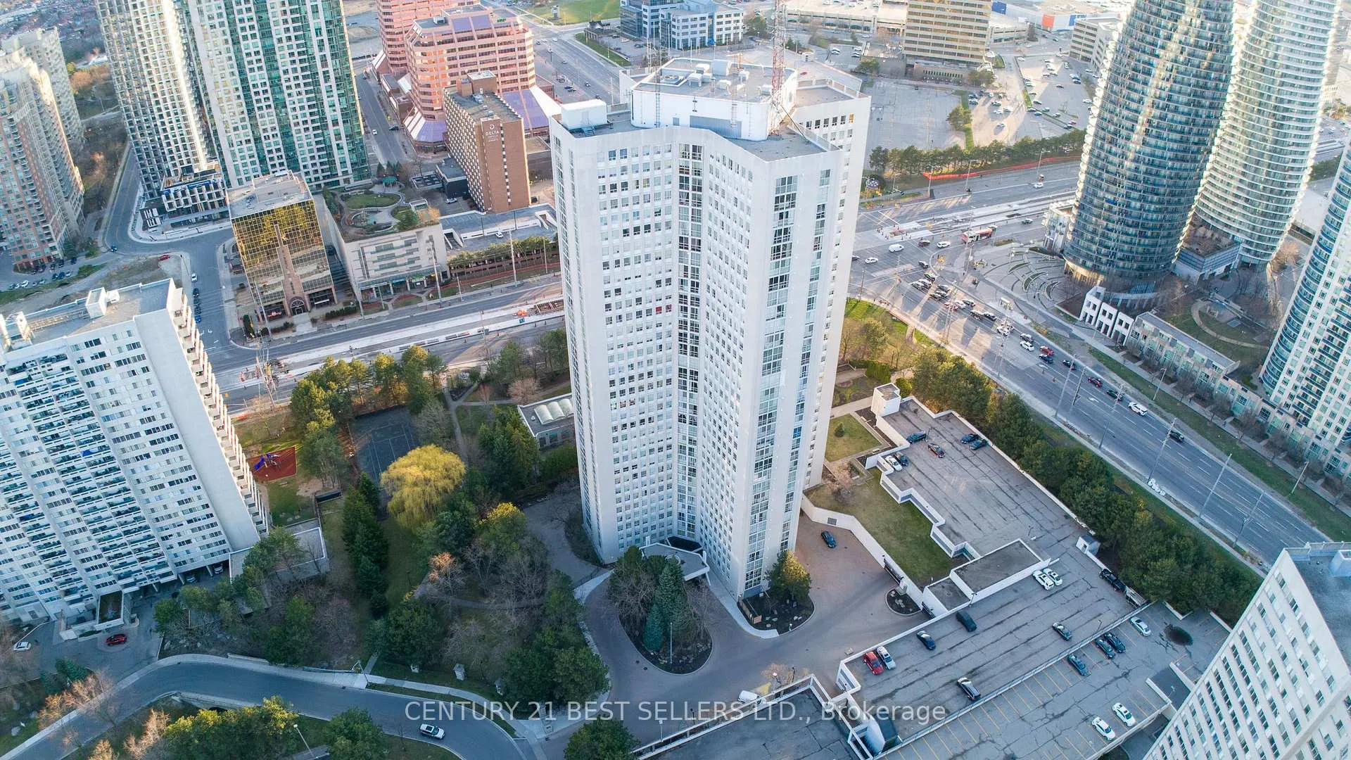 Photo 33 of Unit 1803, 3650 Kaneff Crescent, Mississauga, Mississauga Valleys — HOMEH