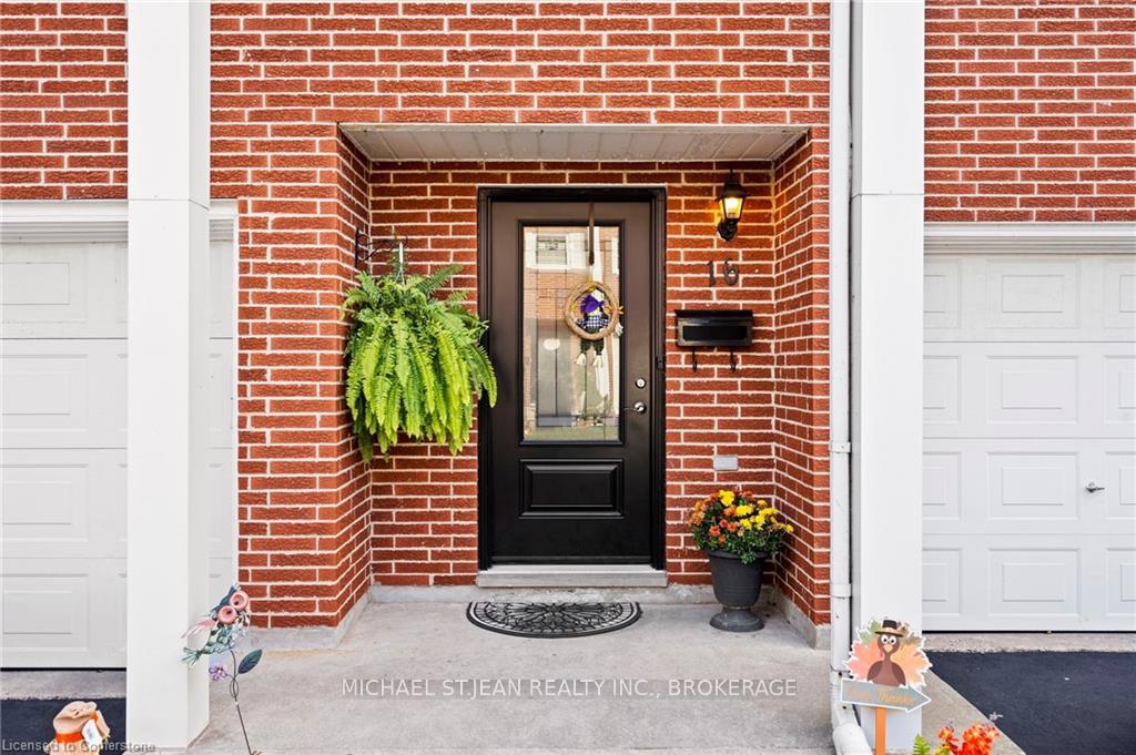Photo 3 of Unit 16, 91 Livingston Avenue, Grimsby, Grimsby West — HOMEH
