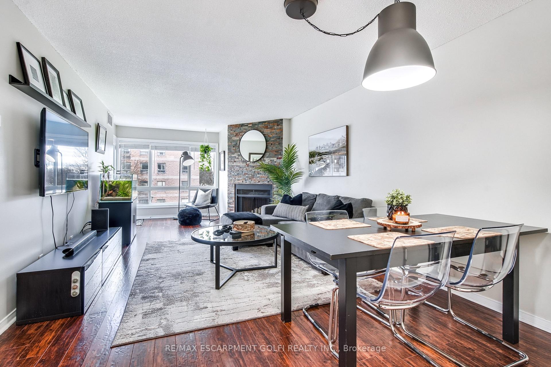 Photo 1 of Unit 317, 78 Roehampton Avenue, St. Catharines, Carlton/Bunting — HOMEH
