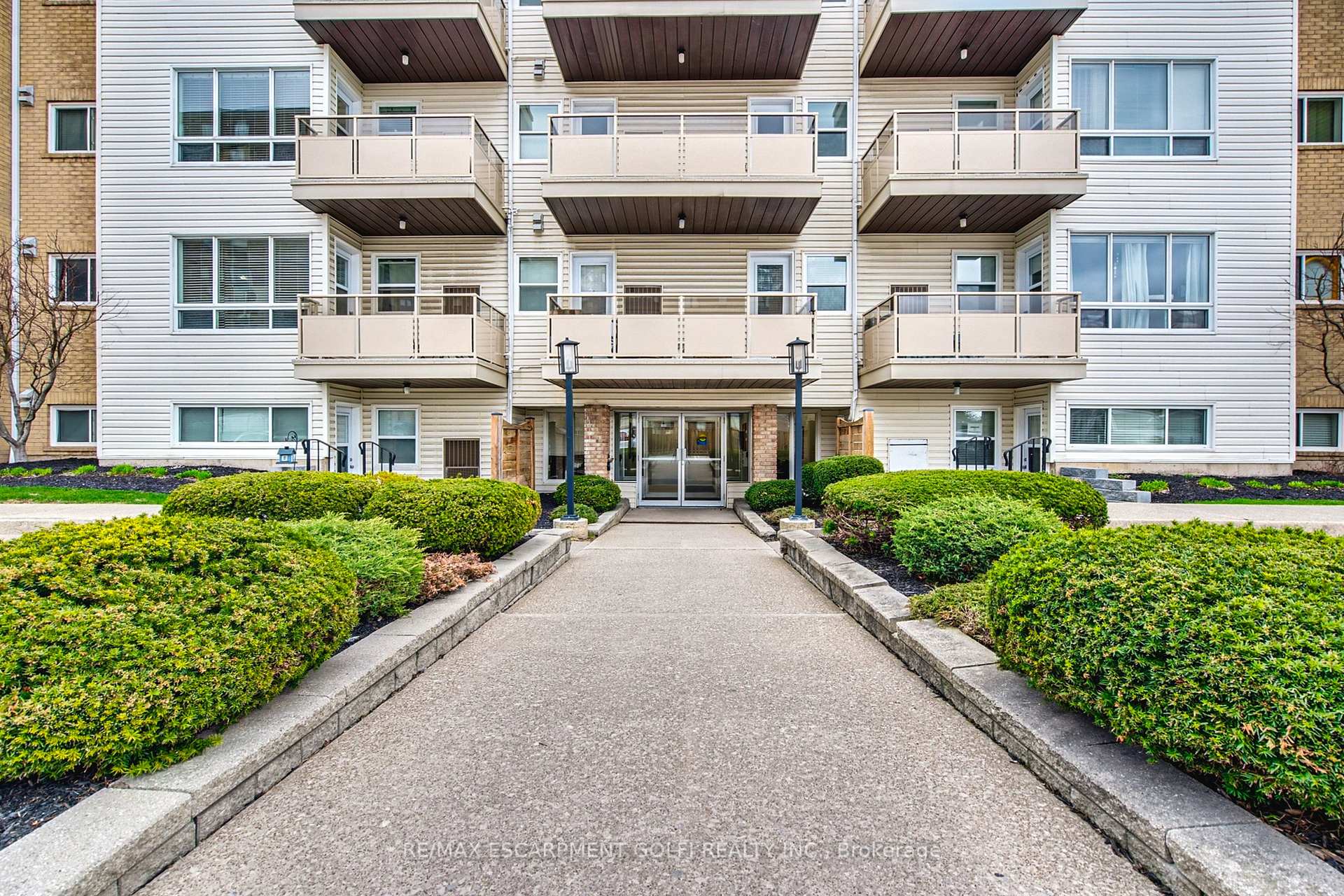 Photo 4 of Unit 317, 78 Roehampton Avenue, St. Catharines, Carlton/Bunting — HOMEH