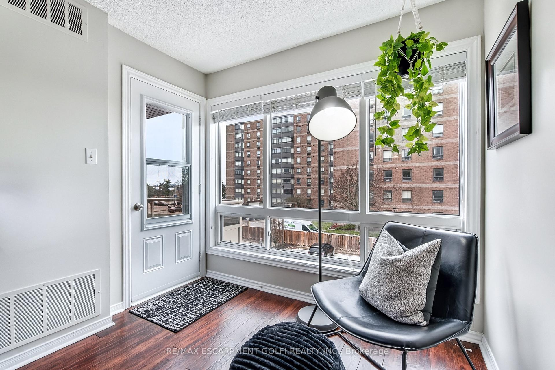 Photo 10 of Unit 317, 78 Roehampton Avenue, St. Catharines, Carlton/Bunting — HOMEH