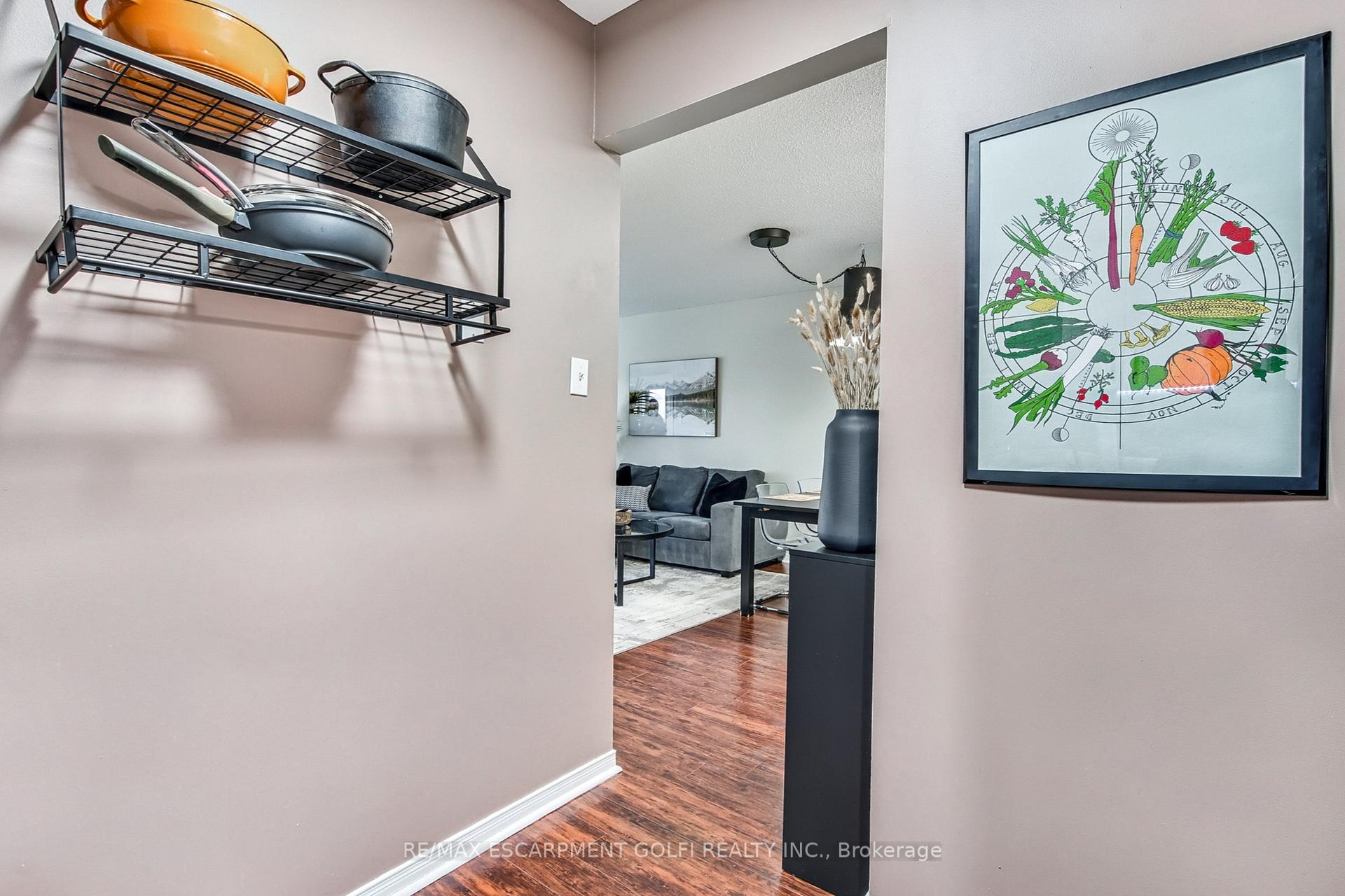 Photo 14 of Unit 317, 78 Roehampton Avenue, St. Catharines, Carlton/Bunting — HOMEH