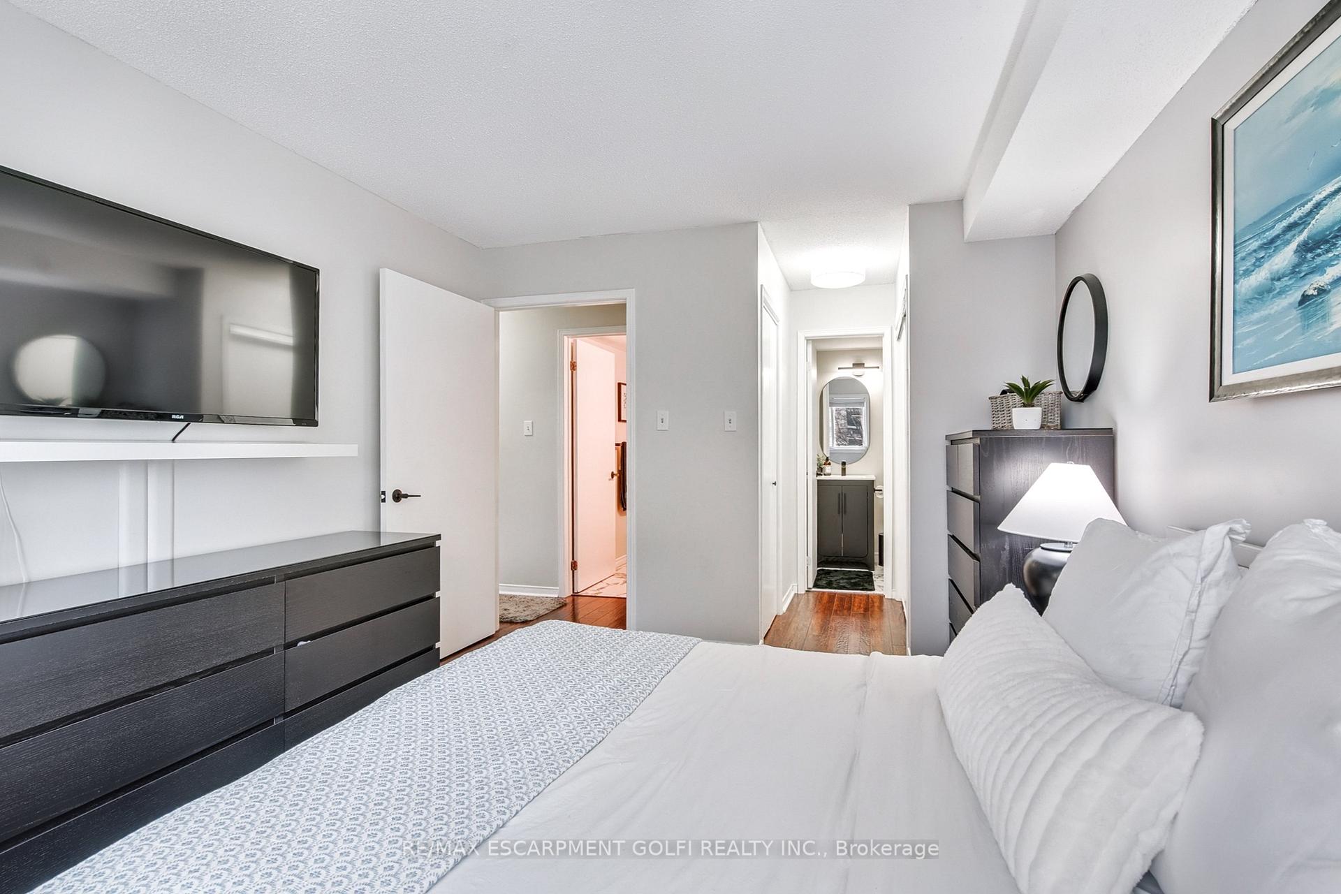 Photo 22 of Unit 317, 78 Roehampton Avenue, St. Catharines, Carlton/Bunting — HOMEH