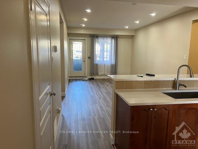 Photo 7 of Unit B, 45 Tayside, Ottawa, Barrhaven - Longfields — HOMEH