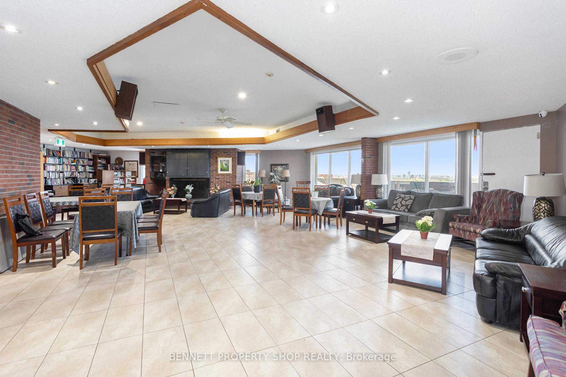 Photo 17 of Unit 312, 20 Chesterton Drive, Ottawa, Borden Farm/Stewart Farm/Carleton Heights/Parkwood Hills — HOMEH