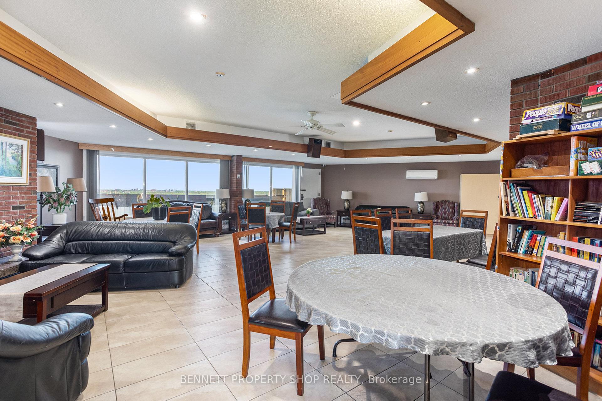 Photo 18 of Unit 312, 20 Chesterton Drive, Ottawa, Borden Farm/Stewart Farm/Carleton Heights/Parkwood Hills — HOMEH