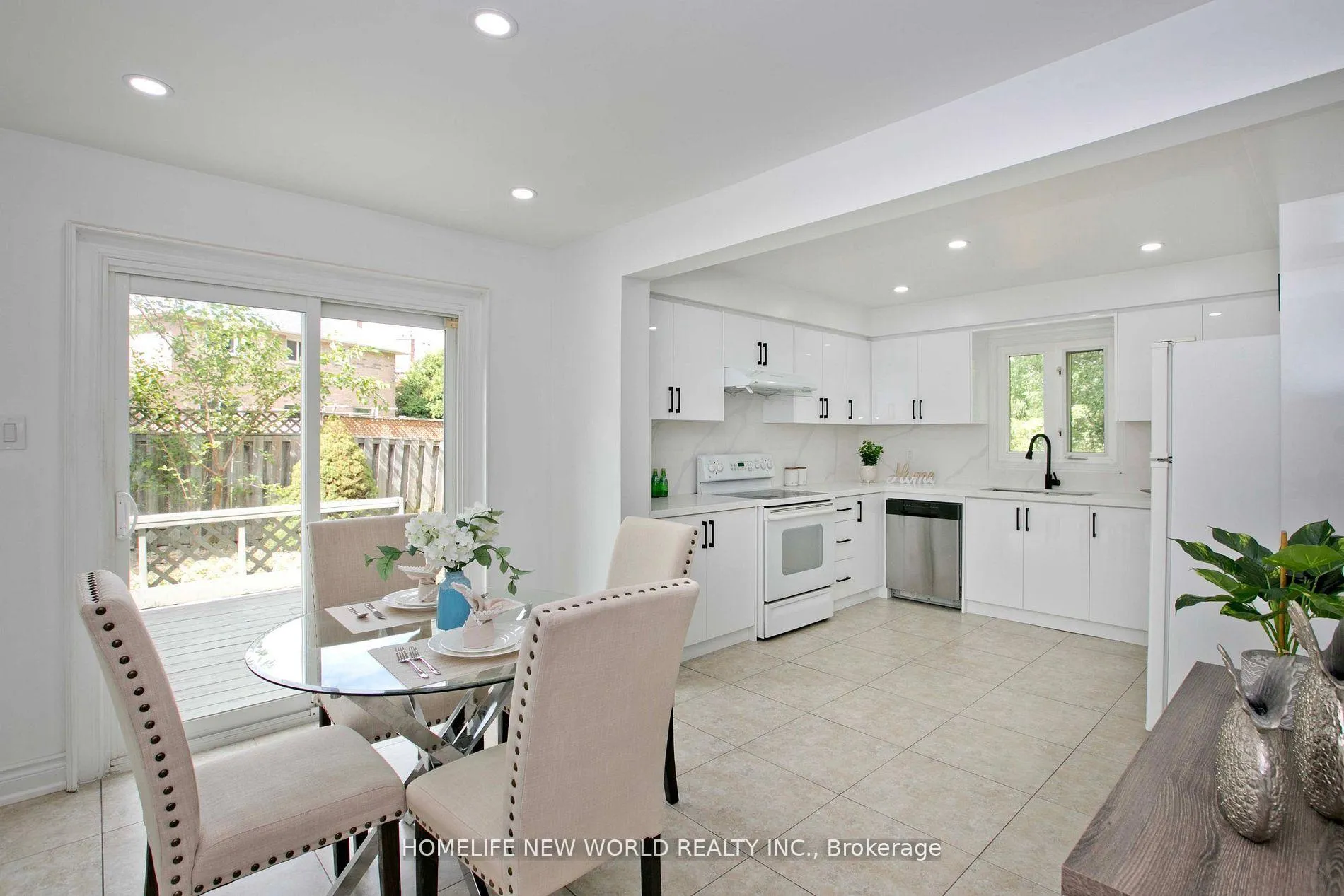 Photo 18 of 94 Weldrick Road E, Richmond Hill, Harding — HOMEH