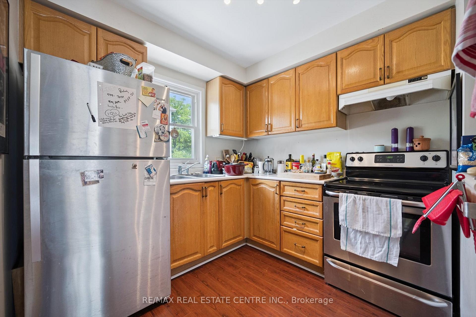 Photo 5 of Unit 17, 465 Beechwood Place, Waterloo — HOMEH
