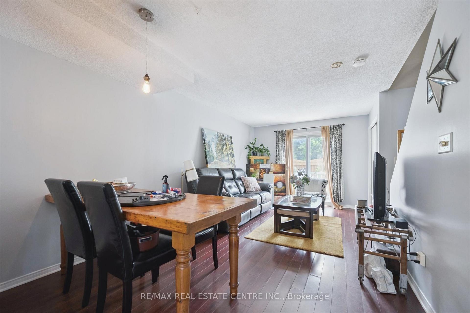Photo 6 of Unit 17, 465 Beechwood Place, Waterloo — HOMEH