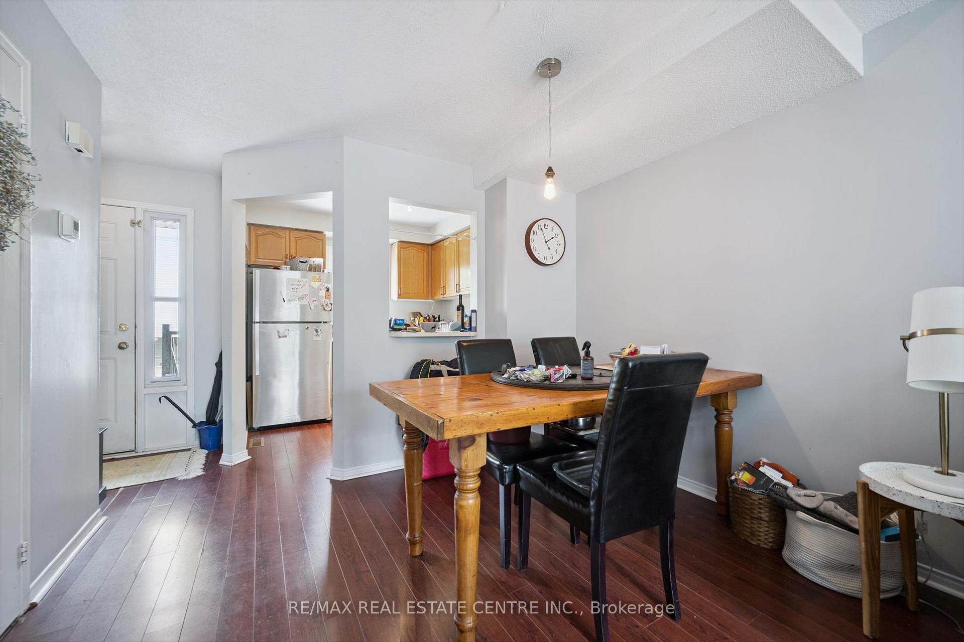 Photo 7 of Unit 17, 465 Beechwood Place, Waterloo — HOMEH