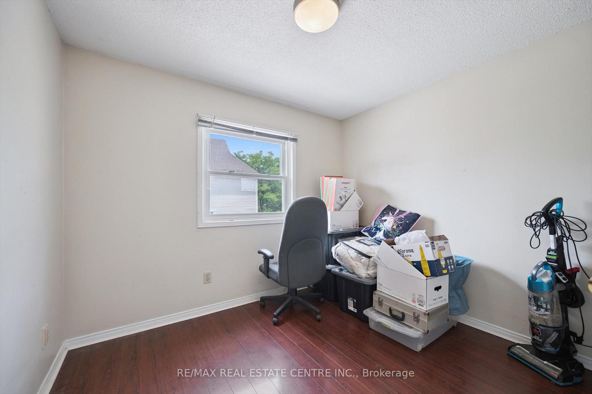 Photo 11 of Unit 17, 465 Beechwood Place, Waterloo — HOMEH