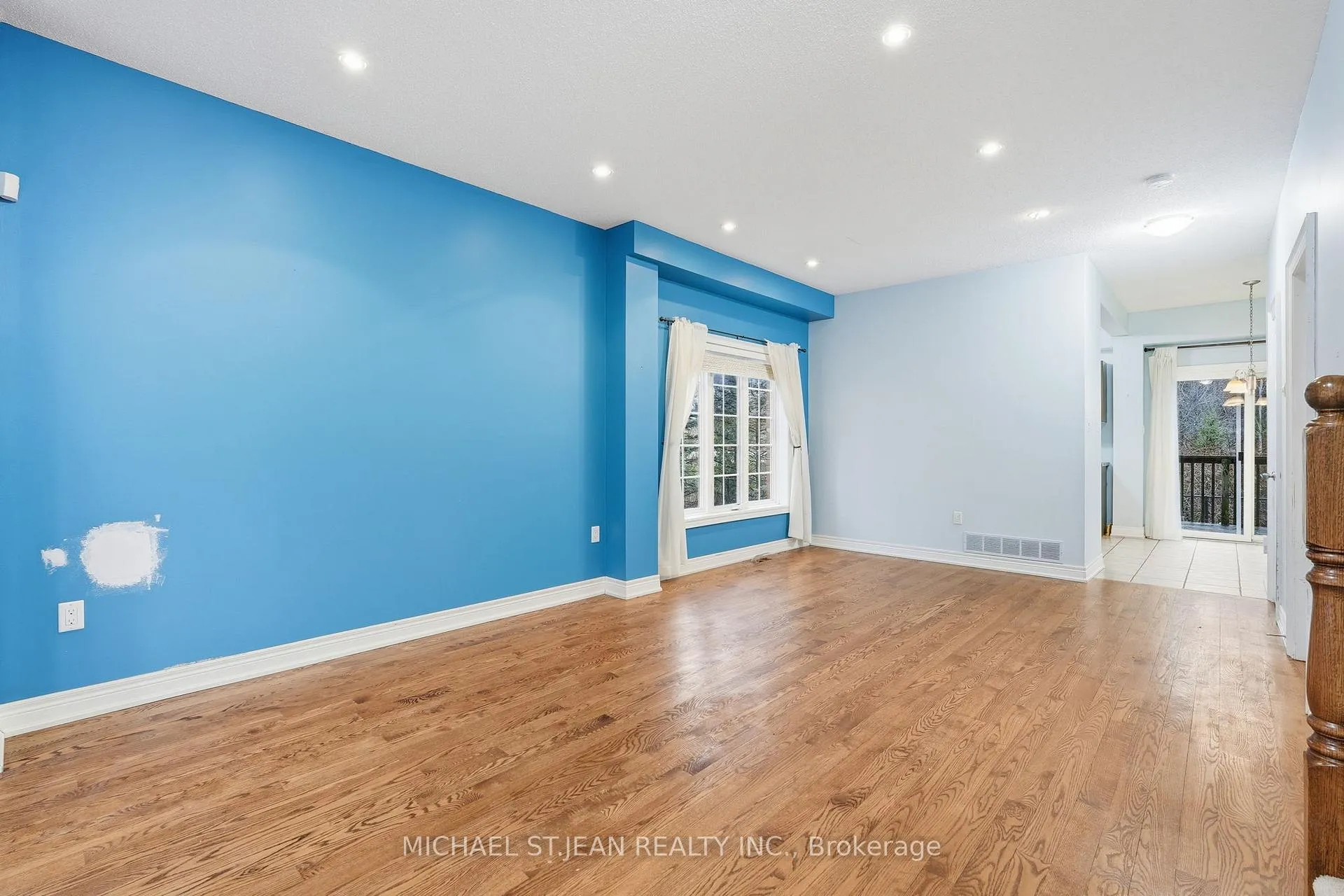 Photo 6 of 61 Liddycoat Lane, Hamilton, Ancaster — HOMEH