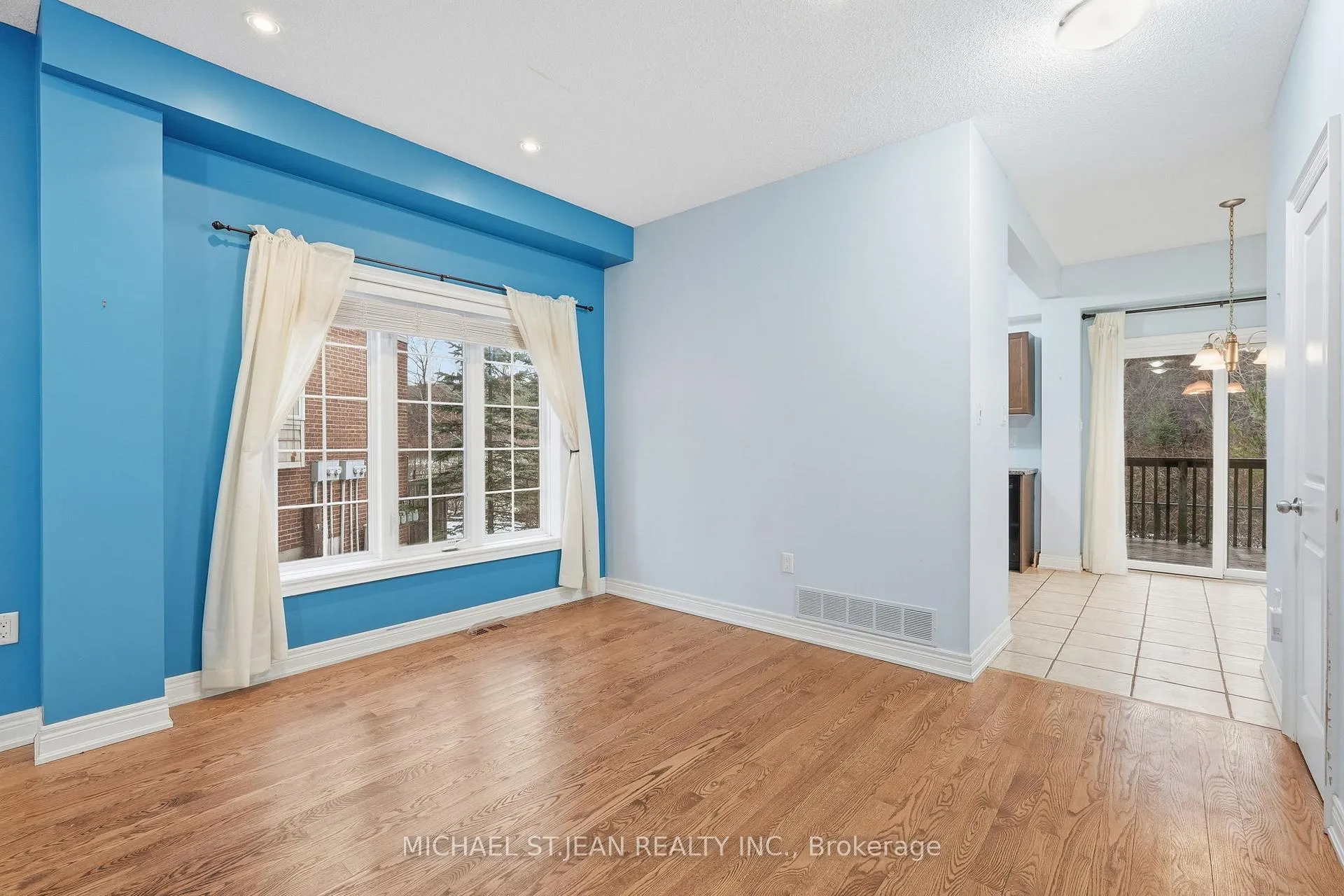 Photo 13 of 61 Liddycoat Lane, Hamilton, Ancaster — HOMEH