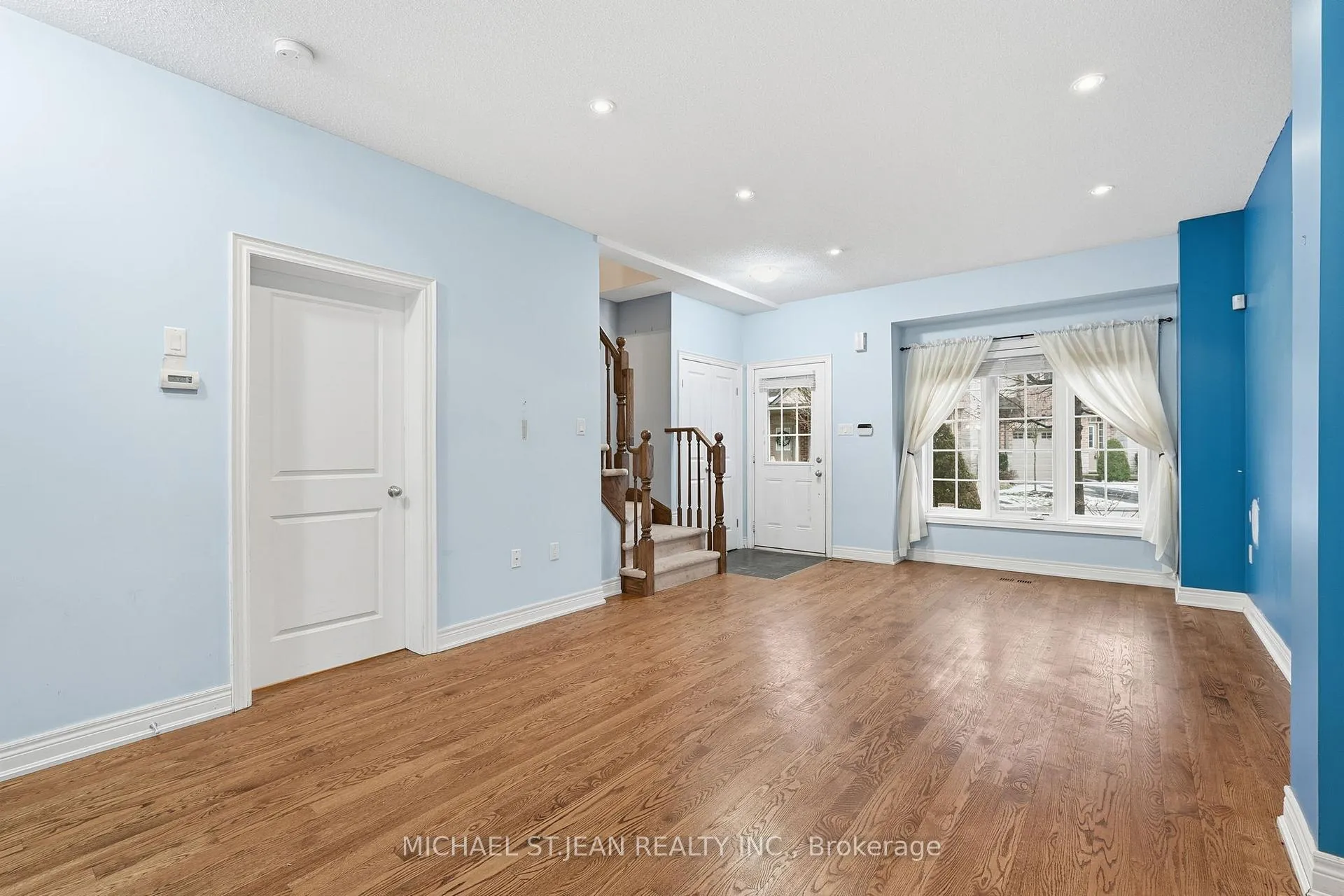 Photo 15 of 61 Liddycoat Lane, Hamilton, Ancaster — HOMEH