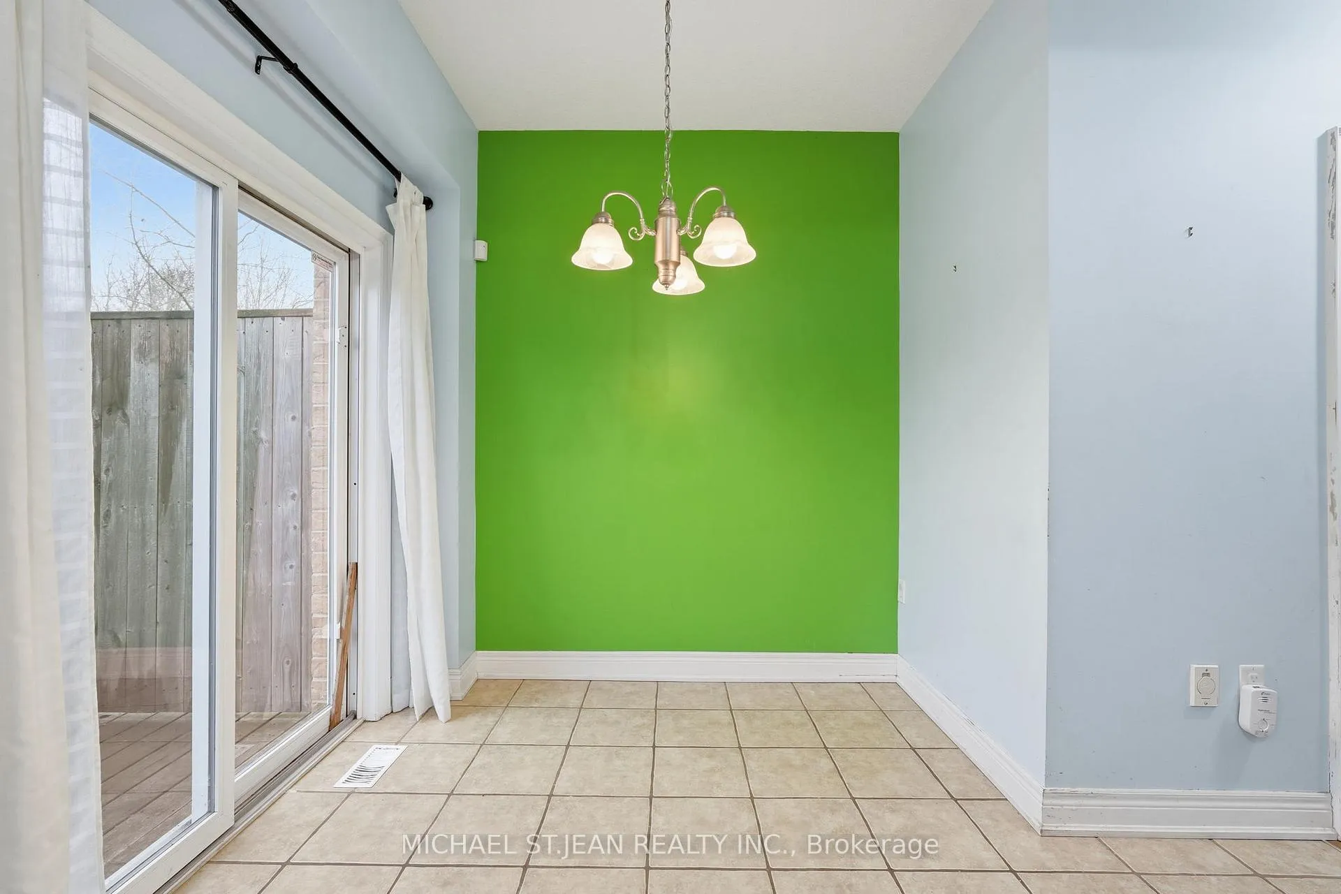 Photo 16 of 61 Liddycoat Lane, Hamilton, Ancaster — HOMEH