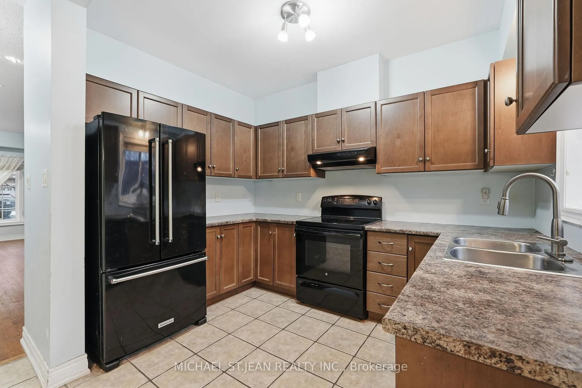 Photo 19 of 61 Liddycoat Lane, Hamilton, Ancaster — HOMEH