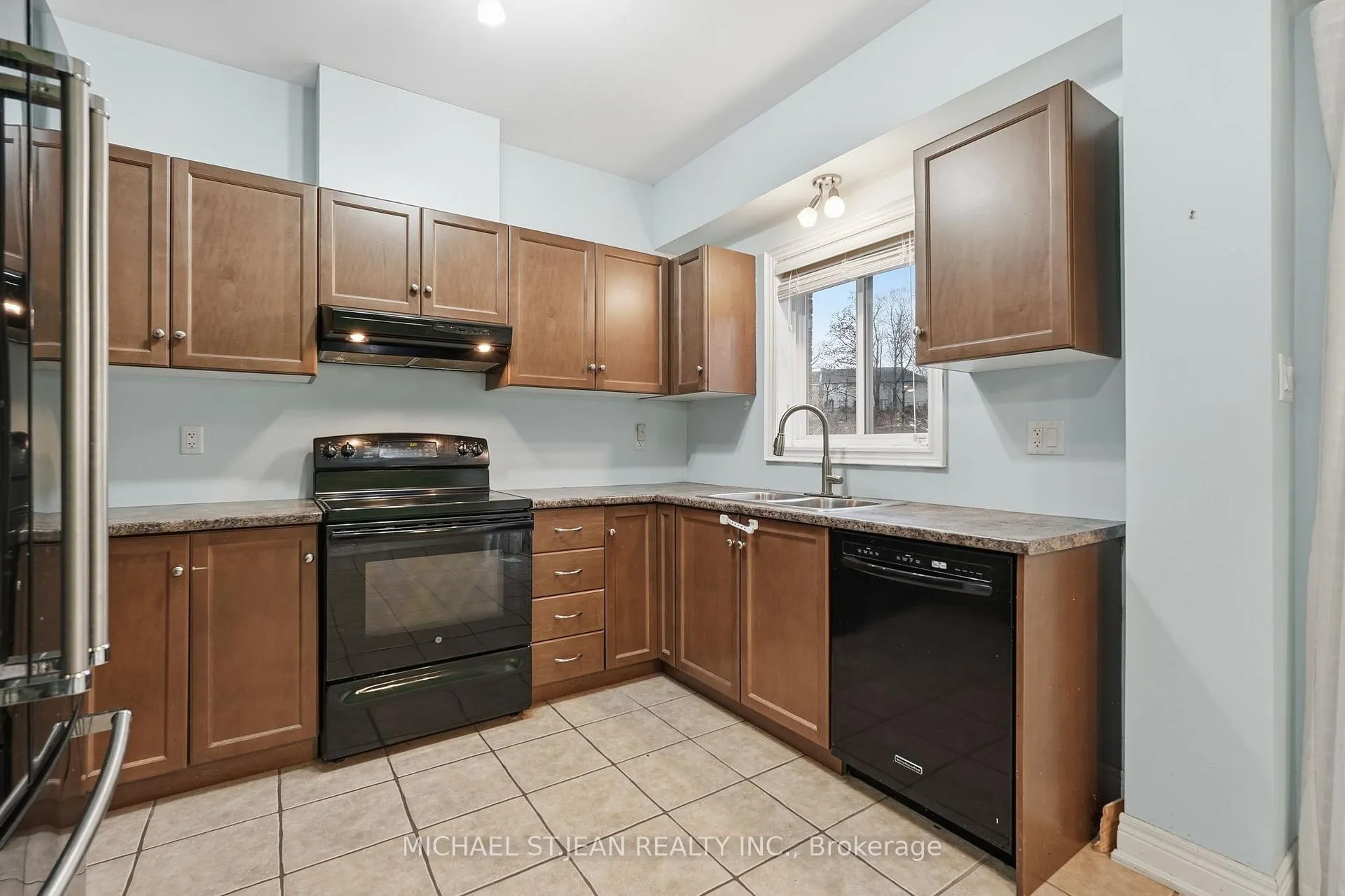 Photo 21 of 61 Liddycoat Lane, Hamilton, Ancaster — HOMEH