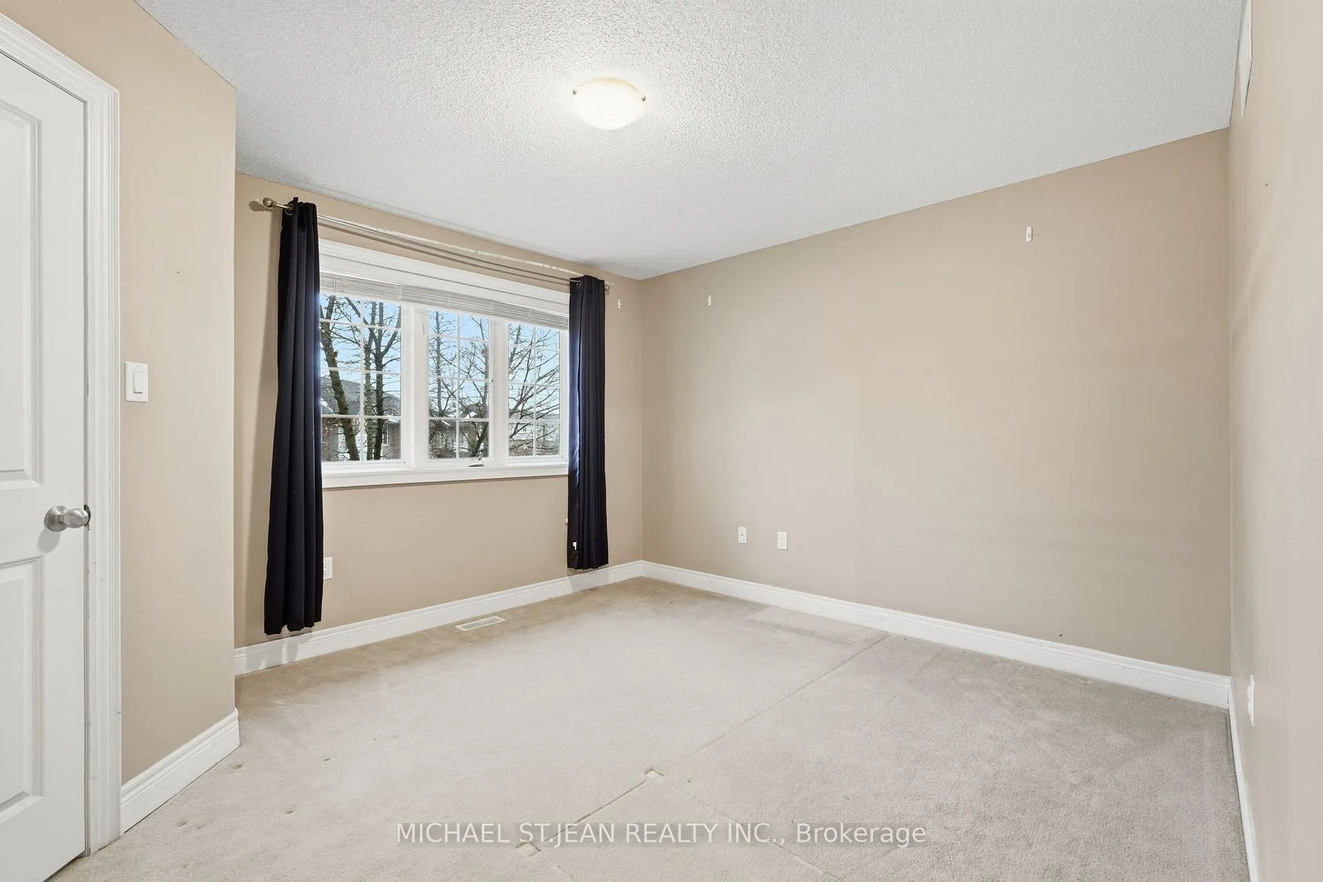 Photo 32 of 61 Liddycoat Lane, Hamilton, Ancaster — HOMEH