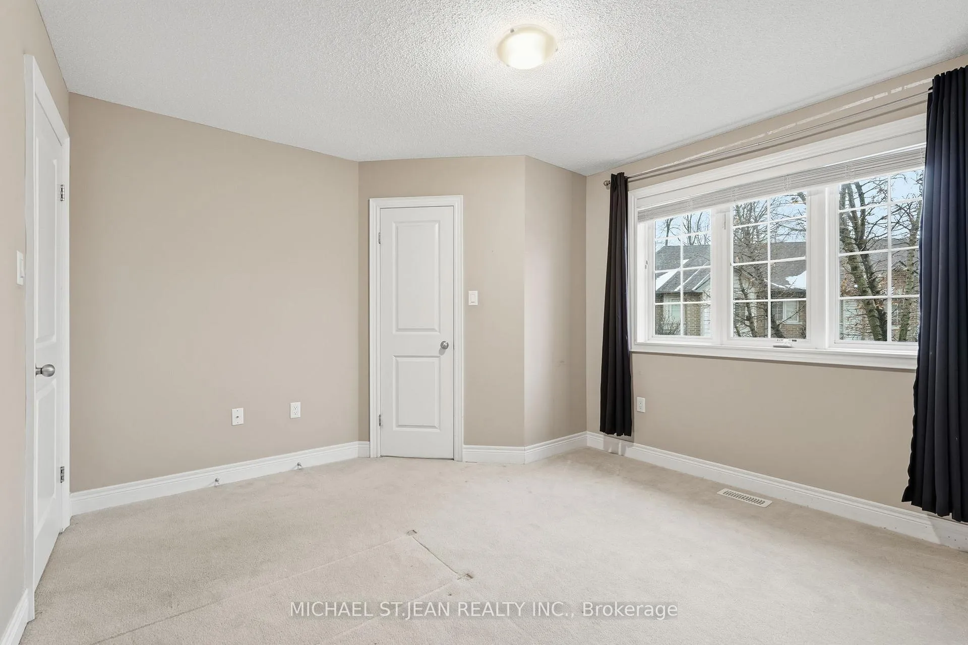 Photo 33 of 61 Liddycoat Lane, Hamilton, Ancaster — HOMEH