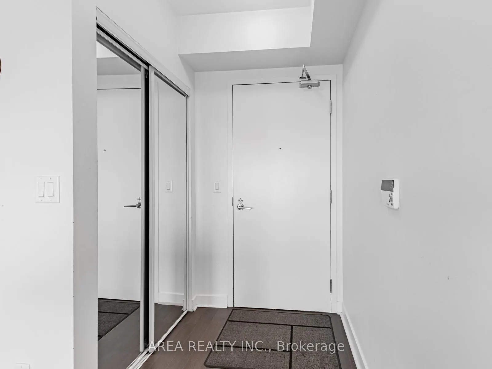 Photo 3 of Unit 2001, 58 Orchard View Boulevard, Toronto, Yonge-Eglinton — HOMEH