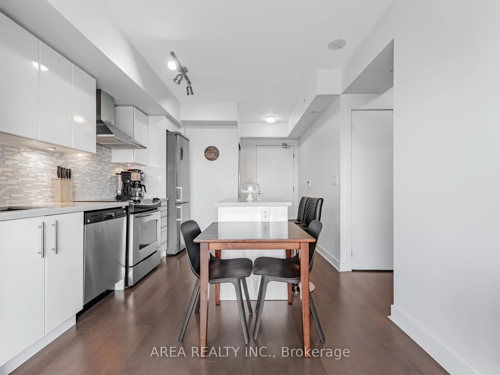 Photo 8 of Unit 2001, 58 Orchard View Boulevard, Toronto, Yonge-Eglinton — HOMEH
