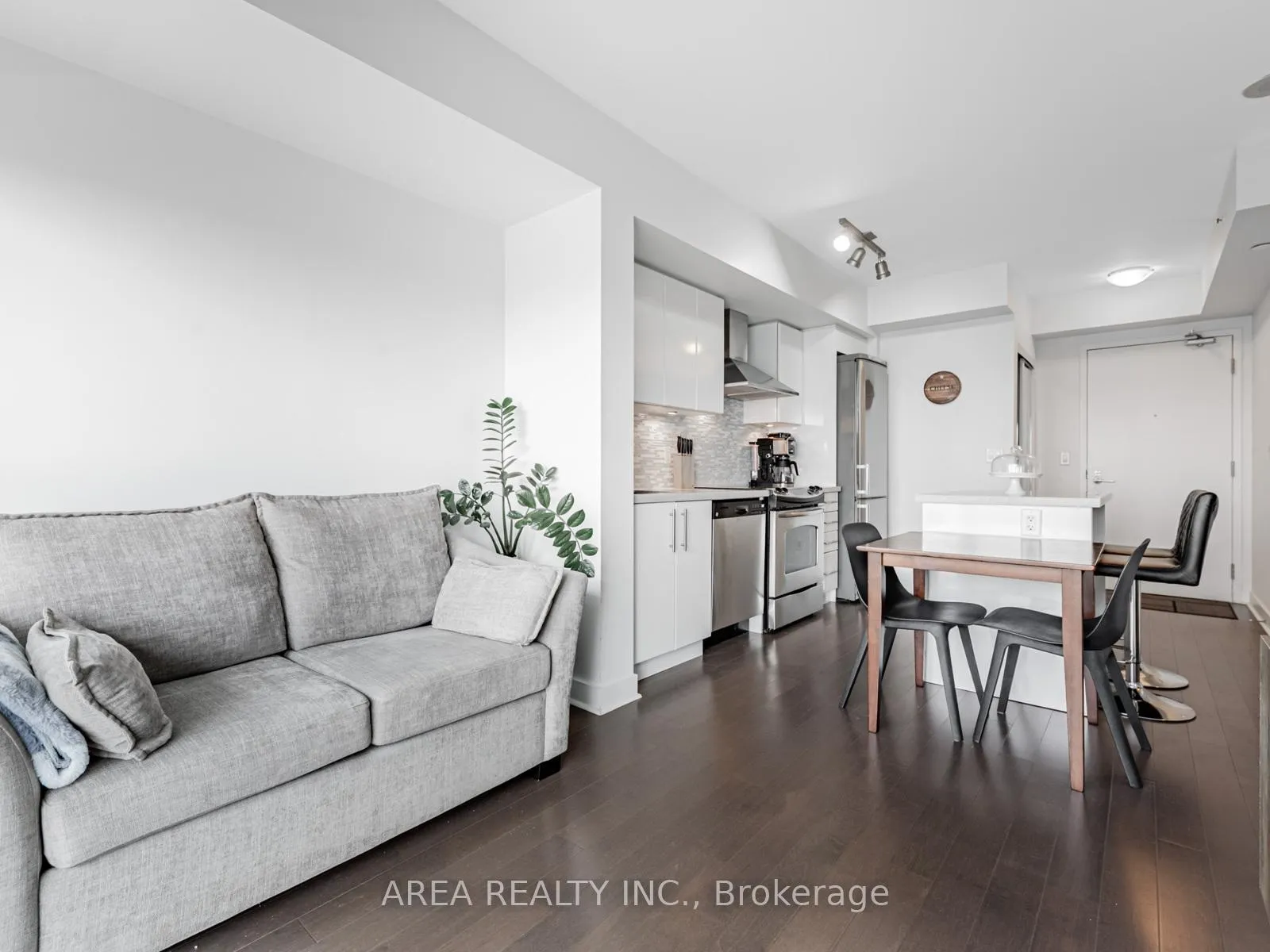Photo 9 of Unit 2001, 58 Orchard View Boulevard, Toronto, Yonge-Eglinton — HOMEH
