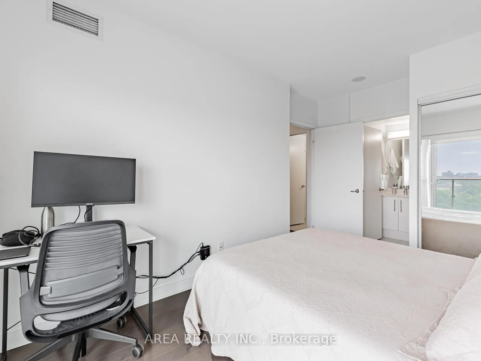 Photo 13 of Unit 2001, 58 Orchard View Boulevard, Toronto, Yonge-Eglinton — HOMEH