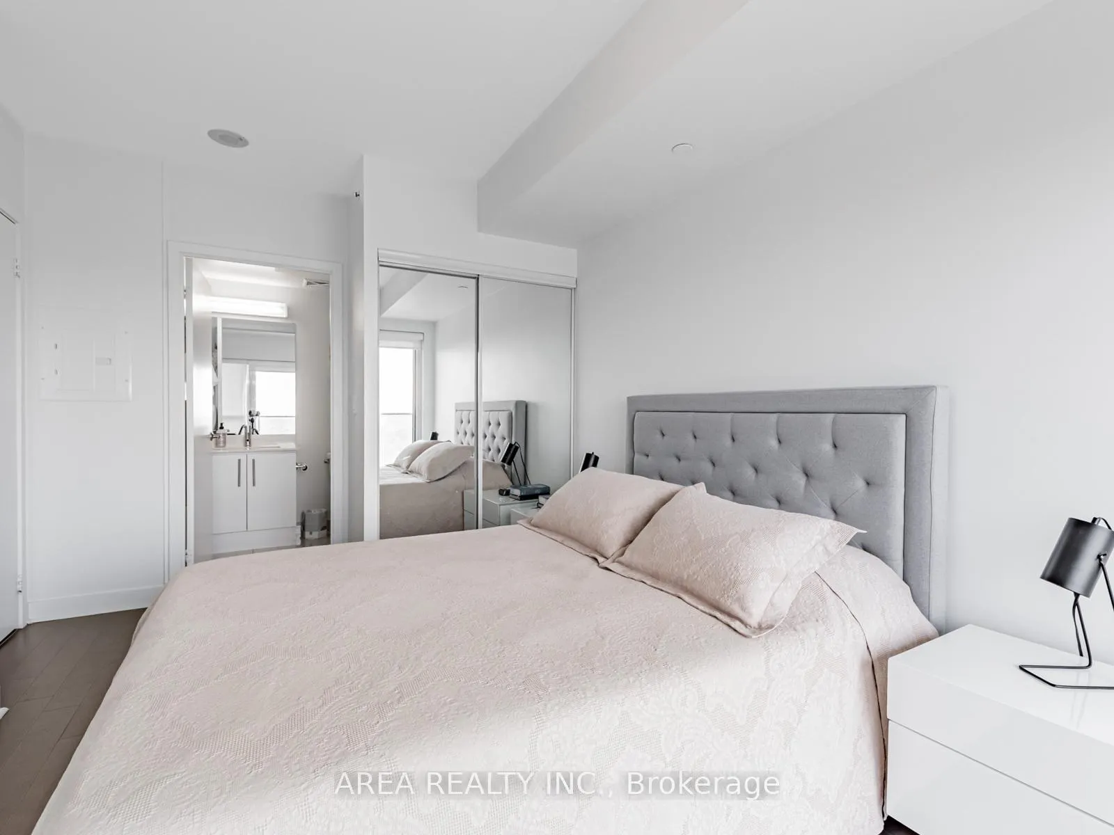 Photo 14 of Unit 2001, 58 Orchard View Boulevard, Toronto, Yonge-Eglinton — HOMEH