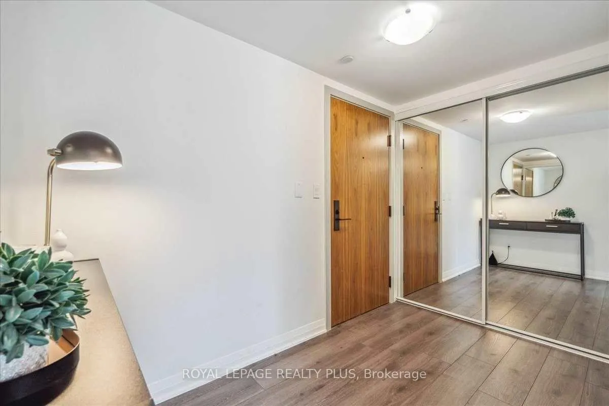 Photo 8 of Unit 302, 99 Foxbar Road SW, Toronto, Yonge-St. Clair — HOMEH
