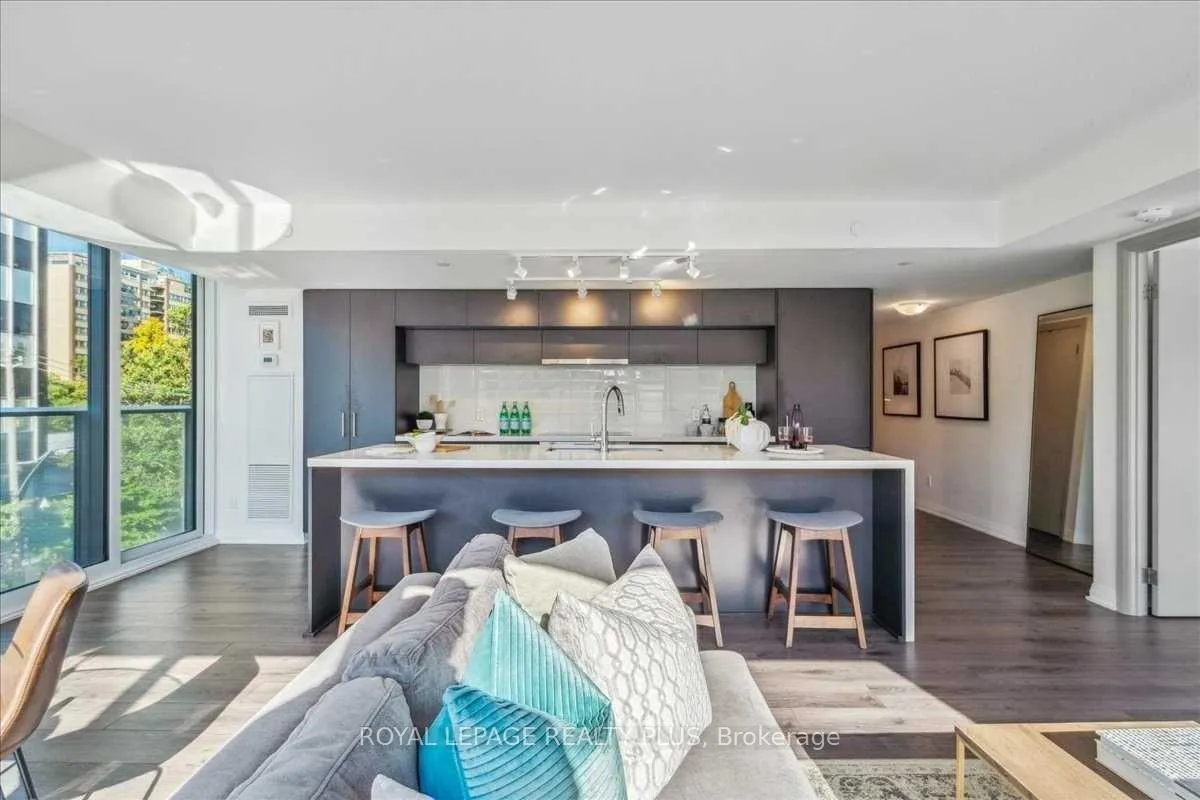Photo 15 of Unit 302, 99 Foxbar Road SW, Toronto, Yonge-St. Clair — HOMEH