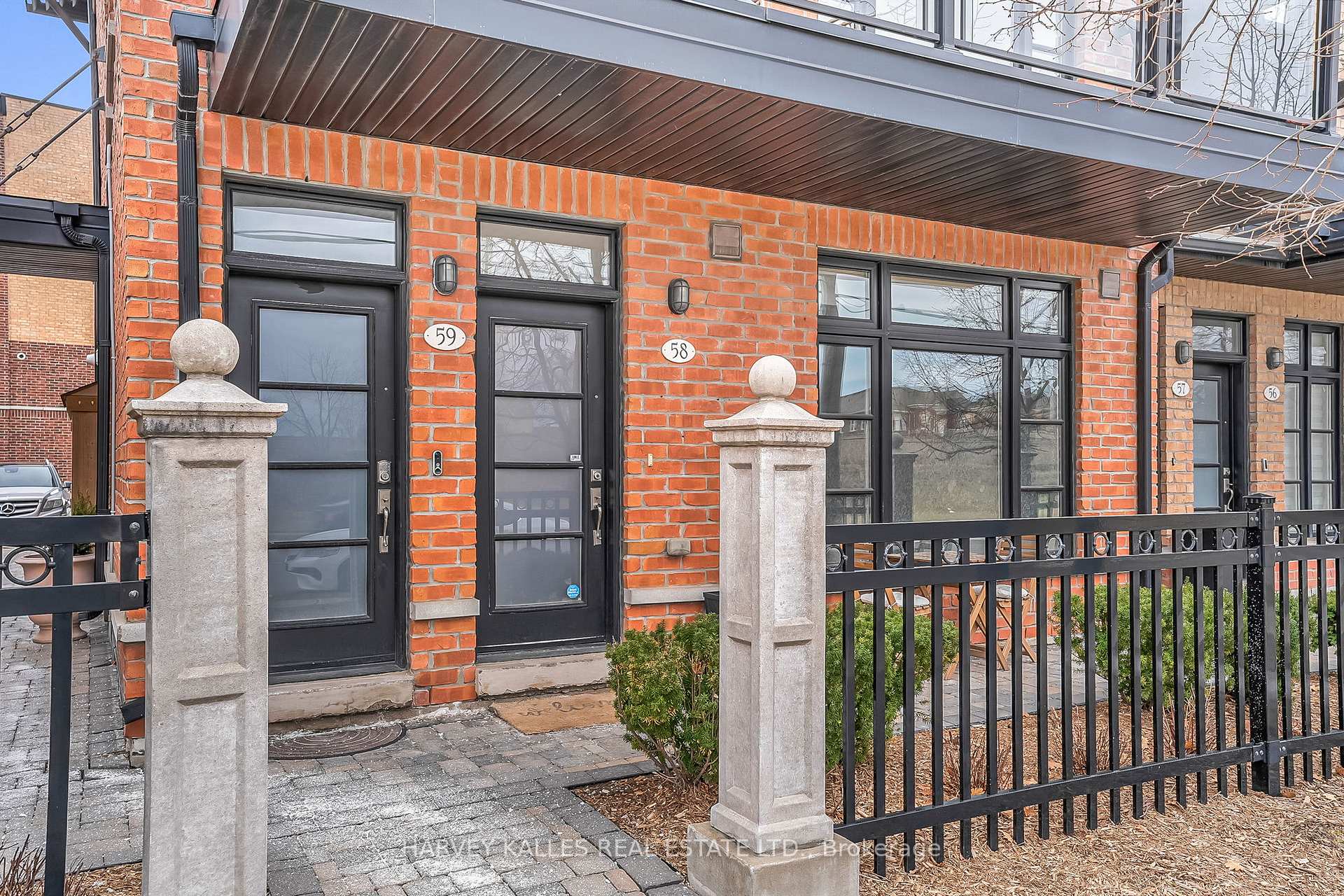 Photo 3 of Unit 58, 8161 Kipling Avenue, Vaughan, West Woodbridge — HOMEH