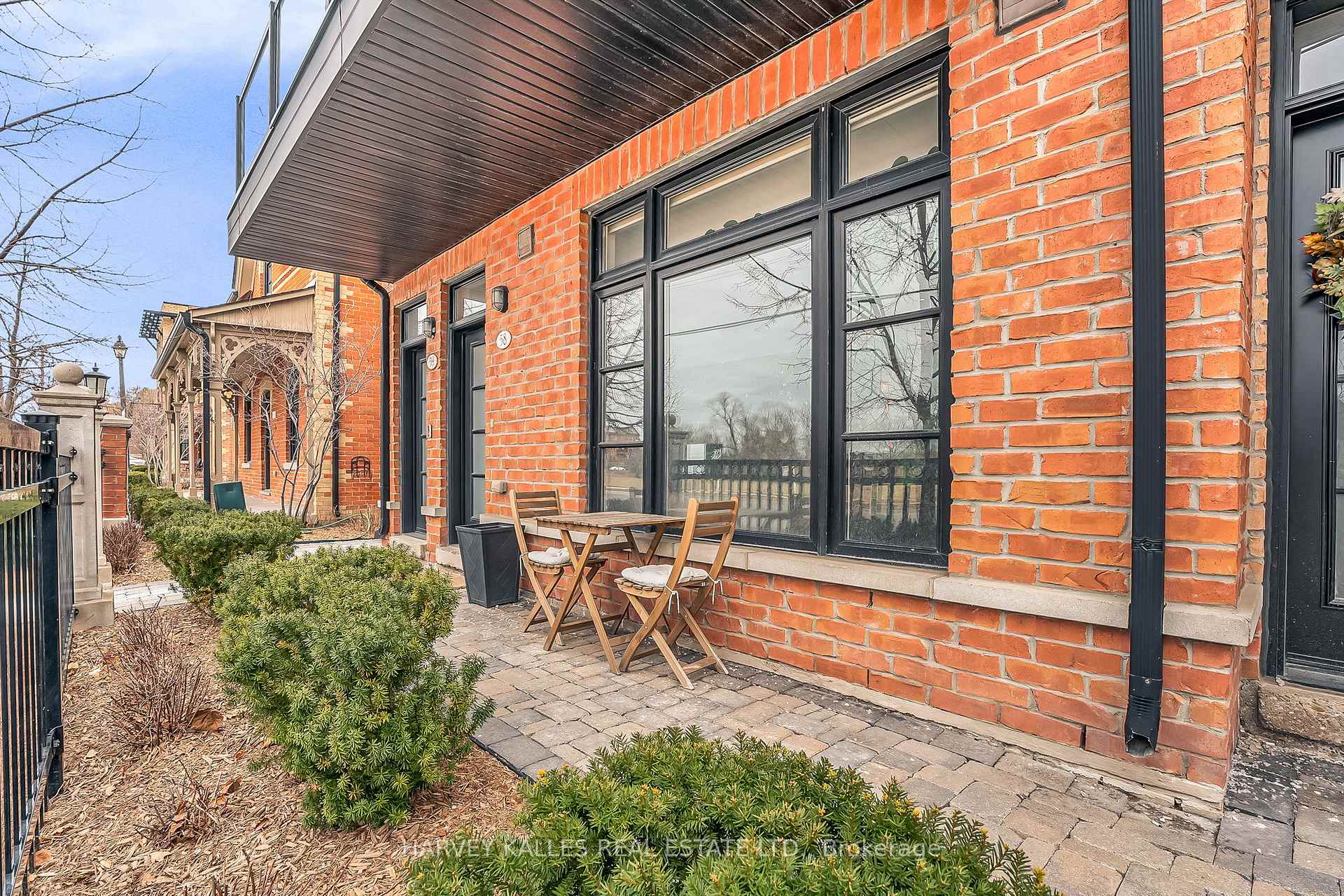 Photo 4 of Unit 58, 8161 Kipling Avenue, Vaughan, West Woodbridge — HOMEH