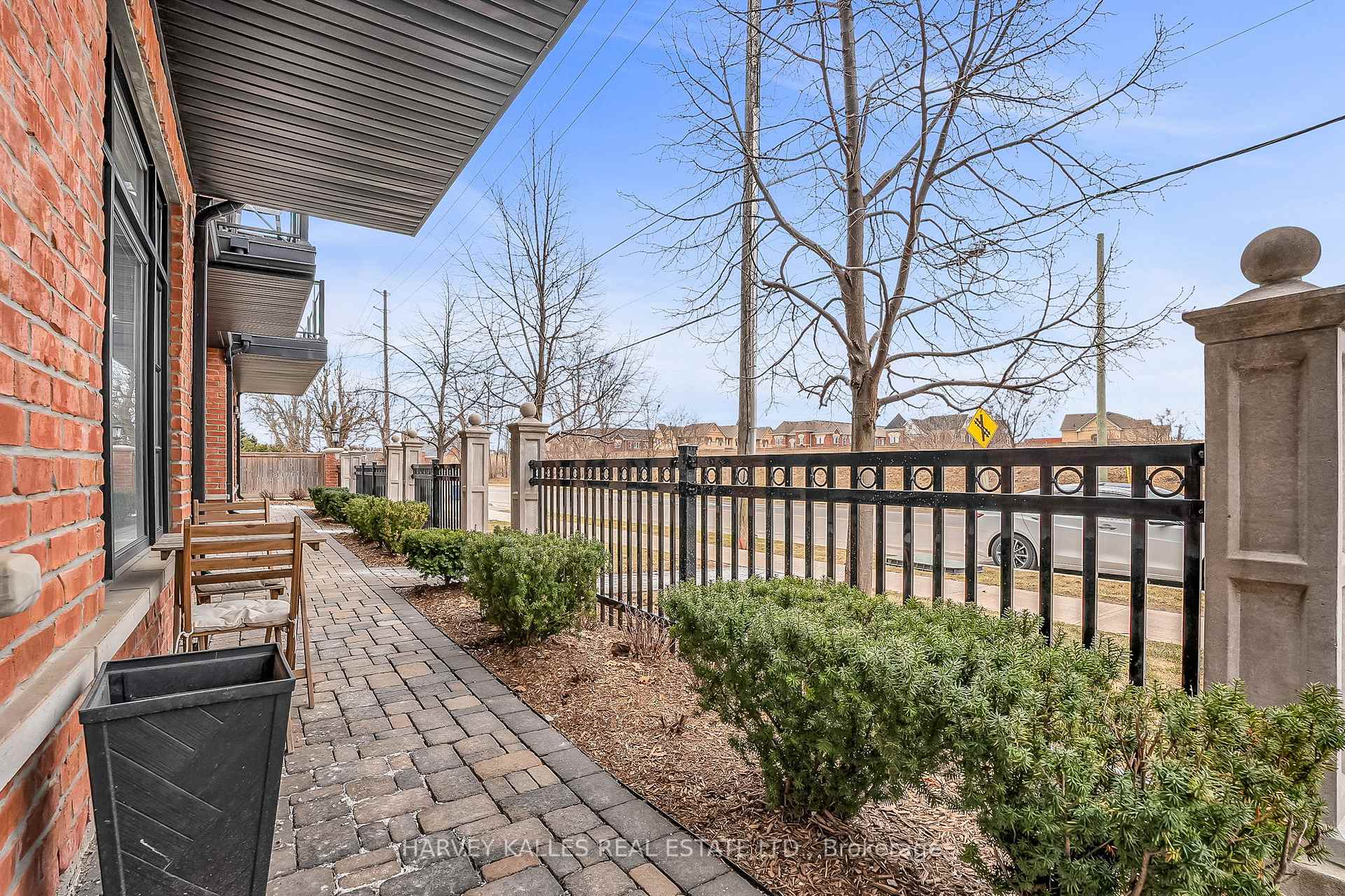 Photo 5 of Unit 58, 8161 Kipling Avenue, Vaughan, West Woodbridge — HOMEH