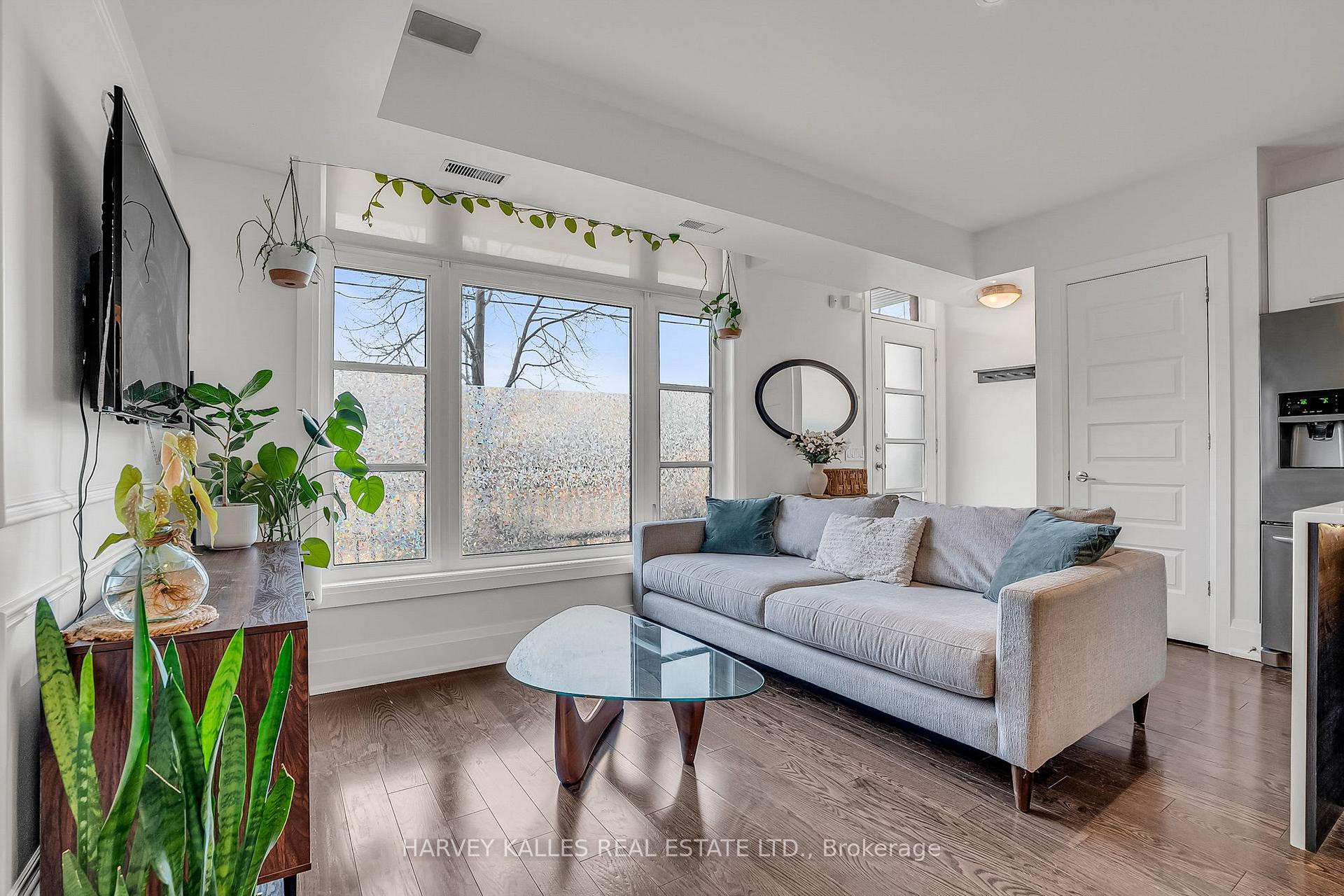 Photo 10 of Unit 58, 8161 Kipling Avenue, Vaughan, West Woodbridge — HOMEH