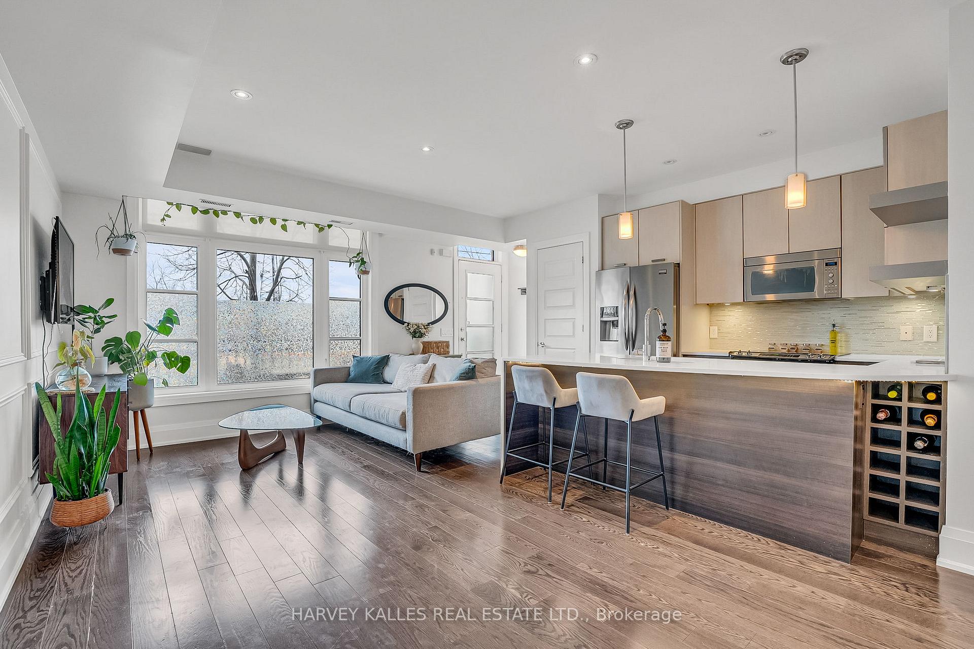 Photo 12 of Unit 58, 8161 Kipling Avenue, Vaughan, West Woodbridge — HOMEH