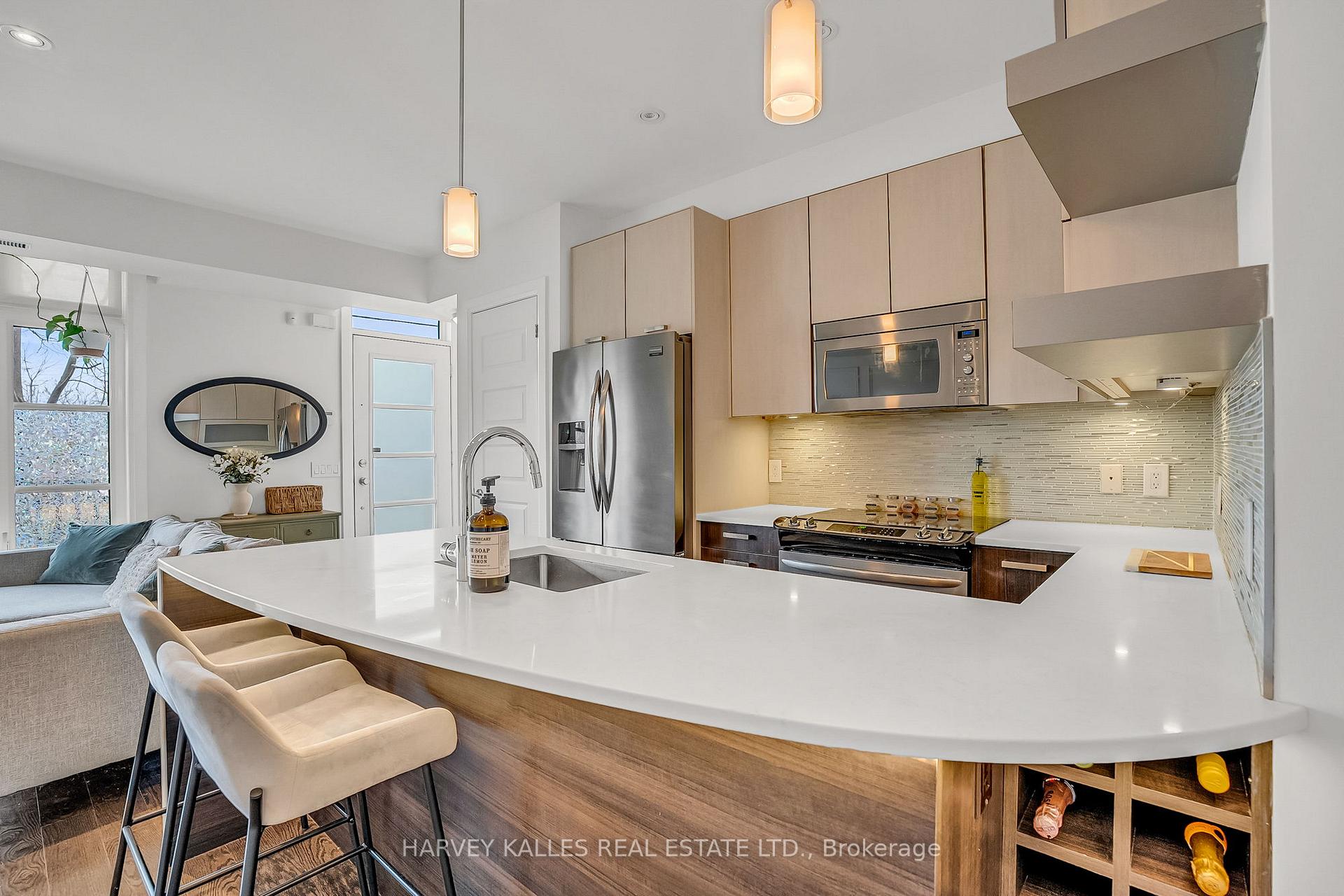 Photo 18 of Unit 58, 8161 Kipling Avenue, Vaughan, West Woodbridge — HOMEH