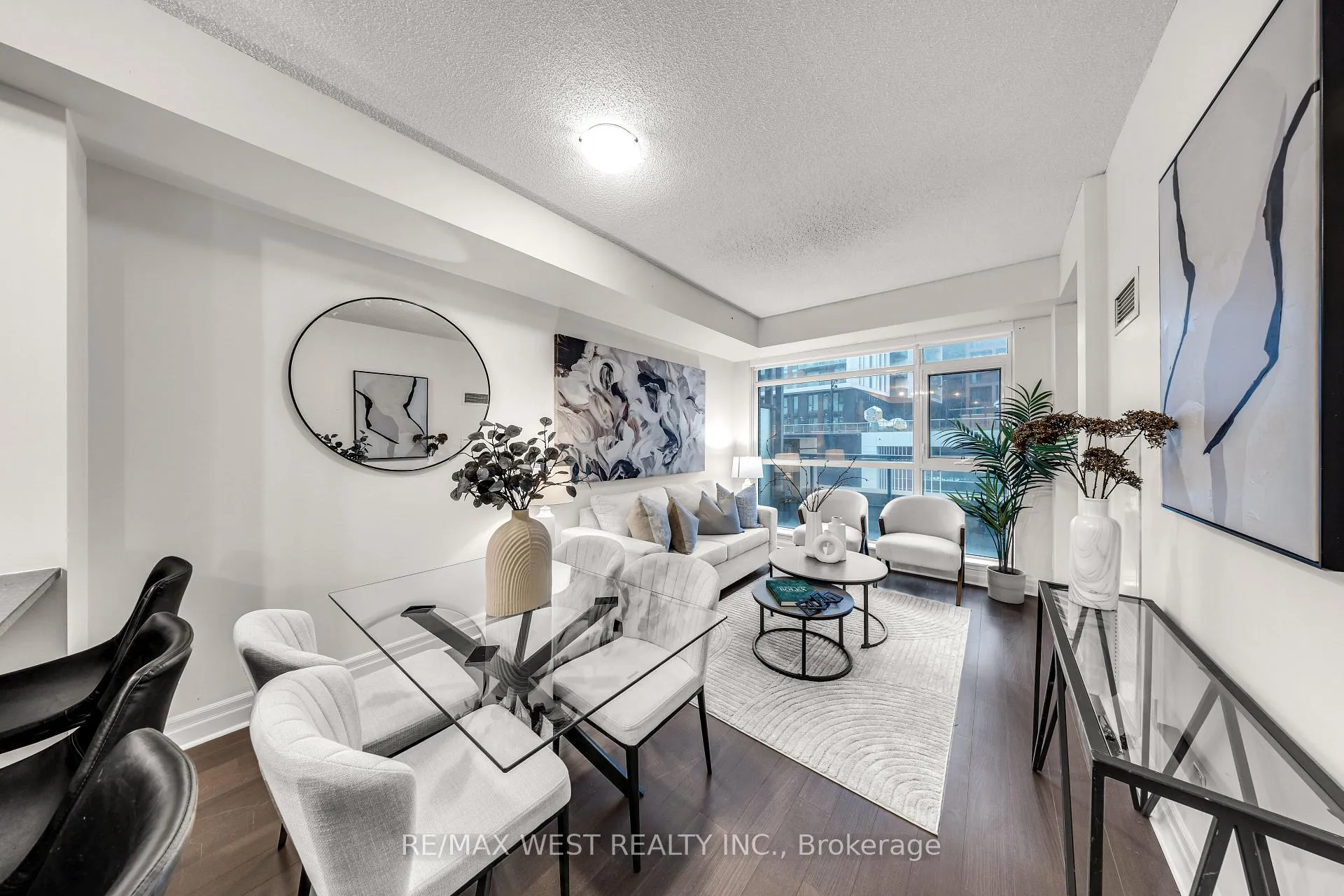 Photo 7 of Unit 312, 8130 Birchmount Road, Markham, Unionville — HOMEH