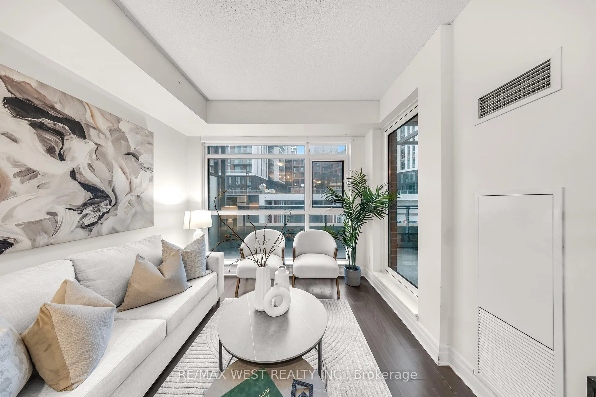 Photo 9 of Unit 312, 8130 Birchmount Road, Markham, Unionville — HOMEH